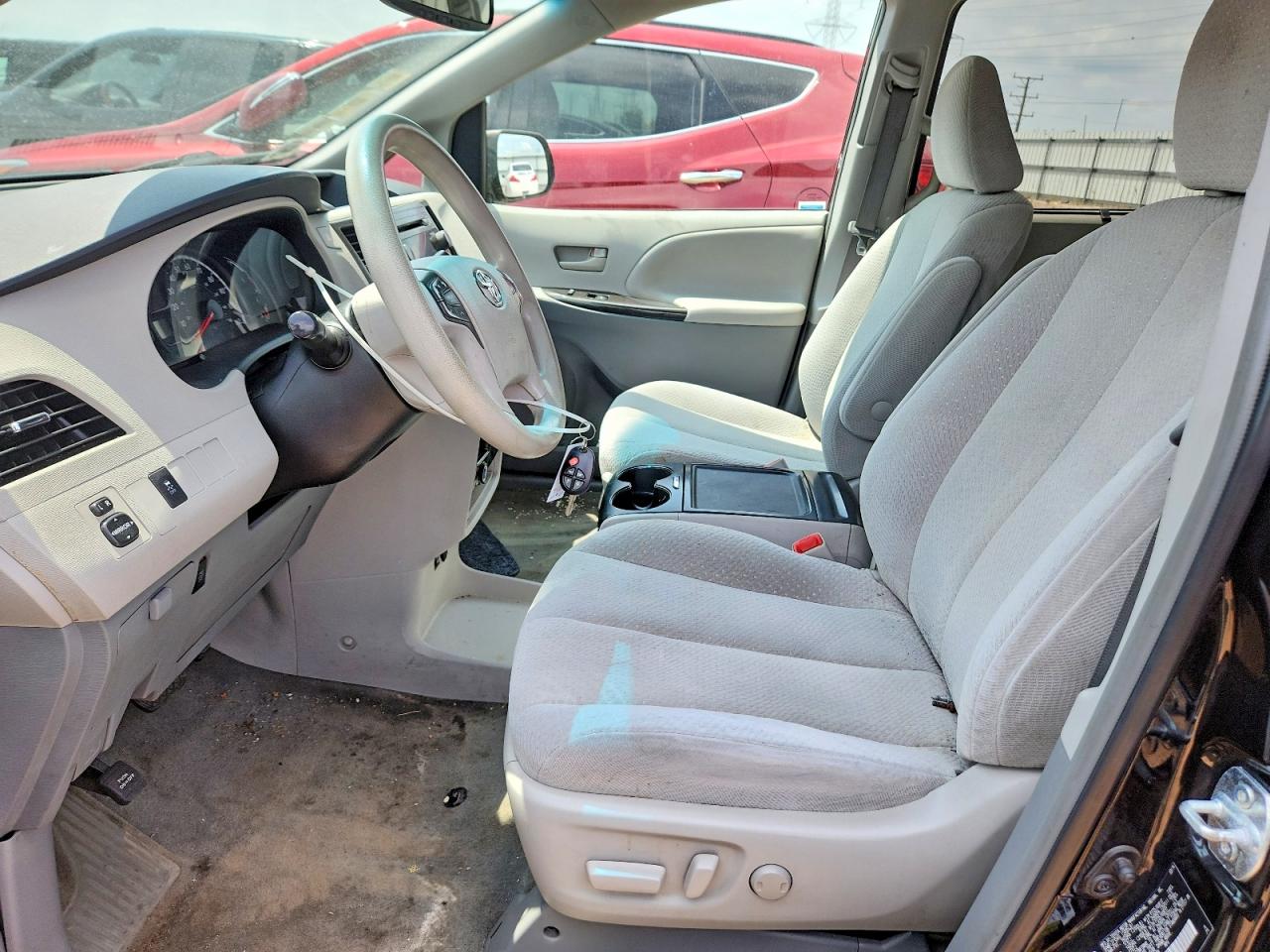 2014 Toyota Sienna Le Черный vin: 5TDKK3DC6ES470918