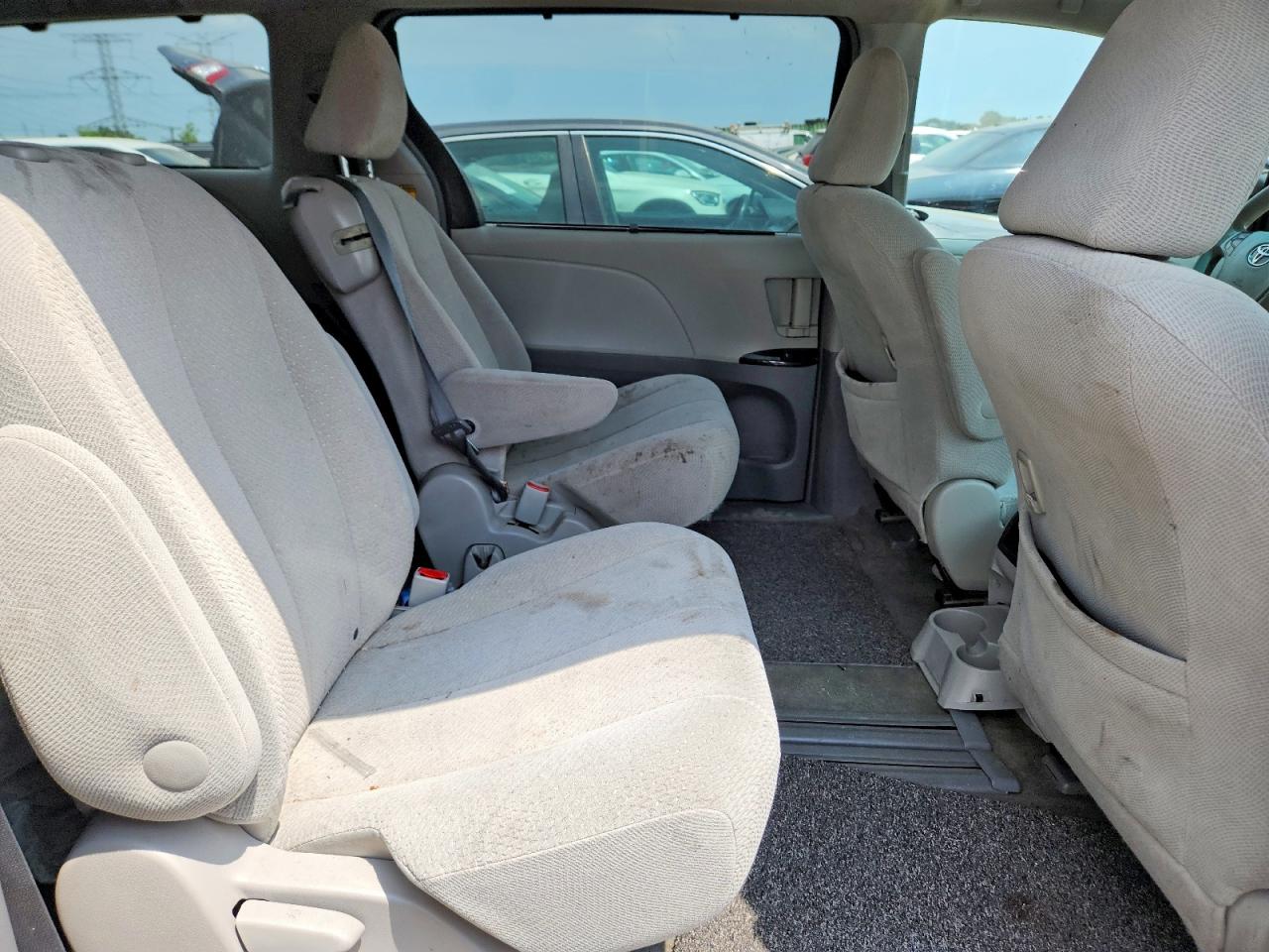 2014 Toyota Sienna Le Черный vin: 5TDKK3DC6ES470918