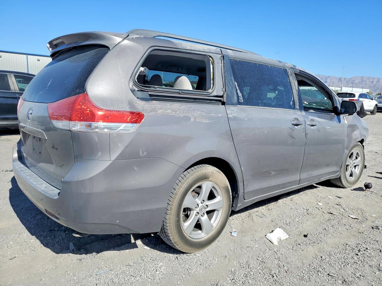 2014 Toyota Sienna Le Gray vin: 5TDKK3DC6ES484348