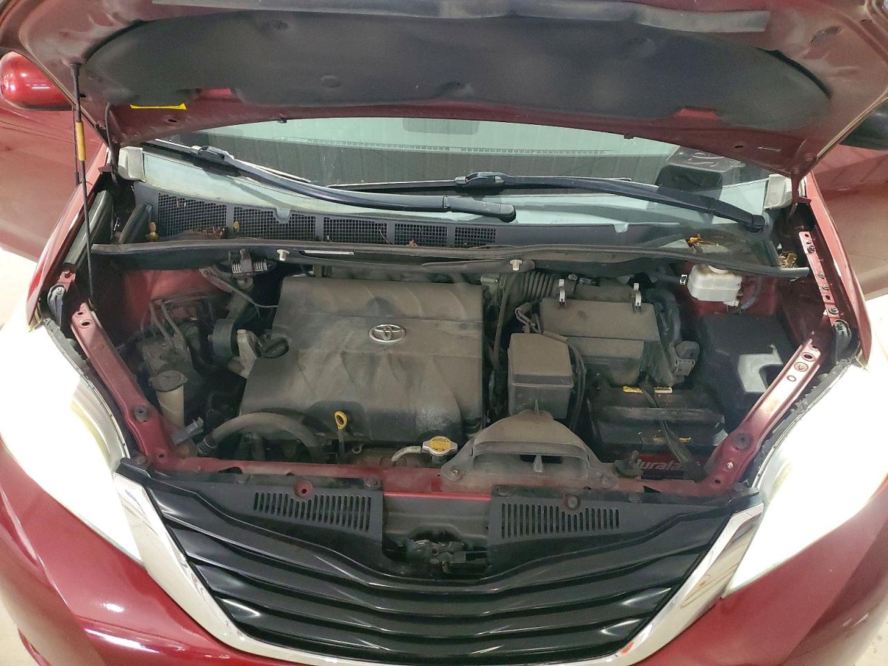 2014 Toyota Sienna Le Темно-бордовый vin: 5TDKK3DC6ES485385