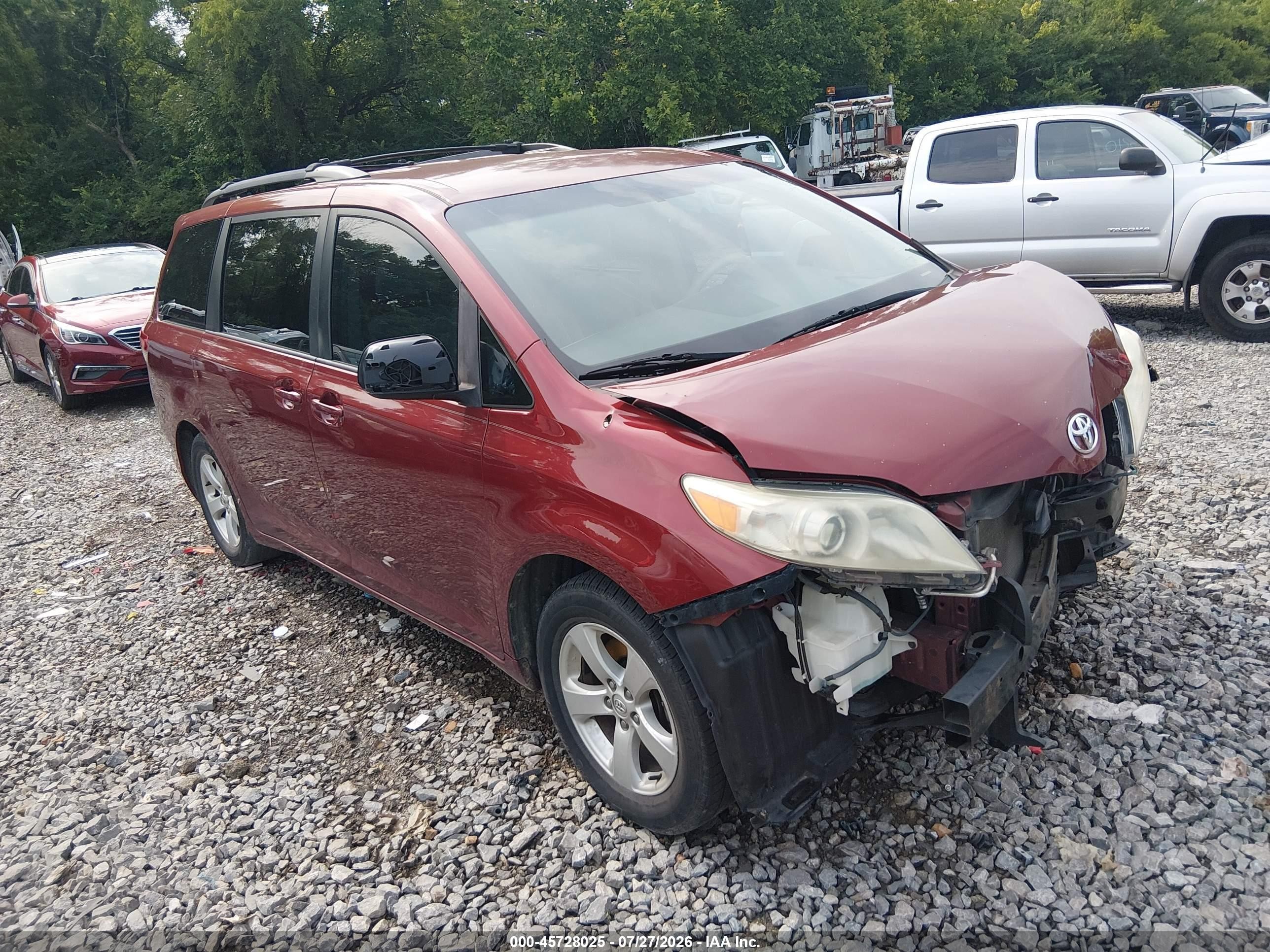 2014 Toyota Sienna Le V6 8 Passenger Темно-бордовый vin: 5TDKK3DC6ES491137