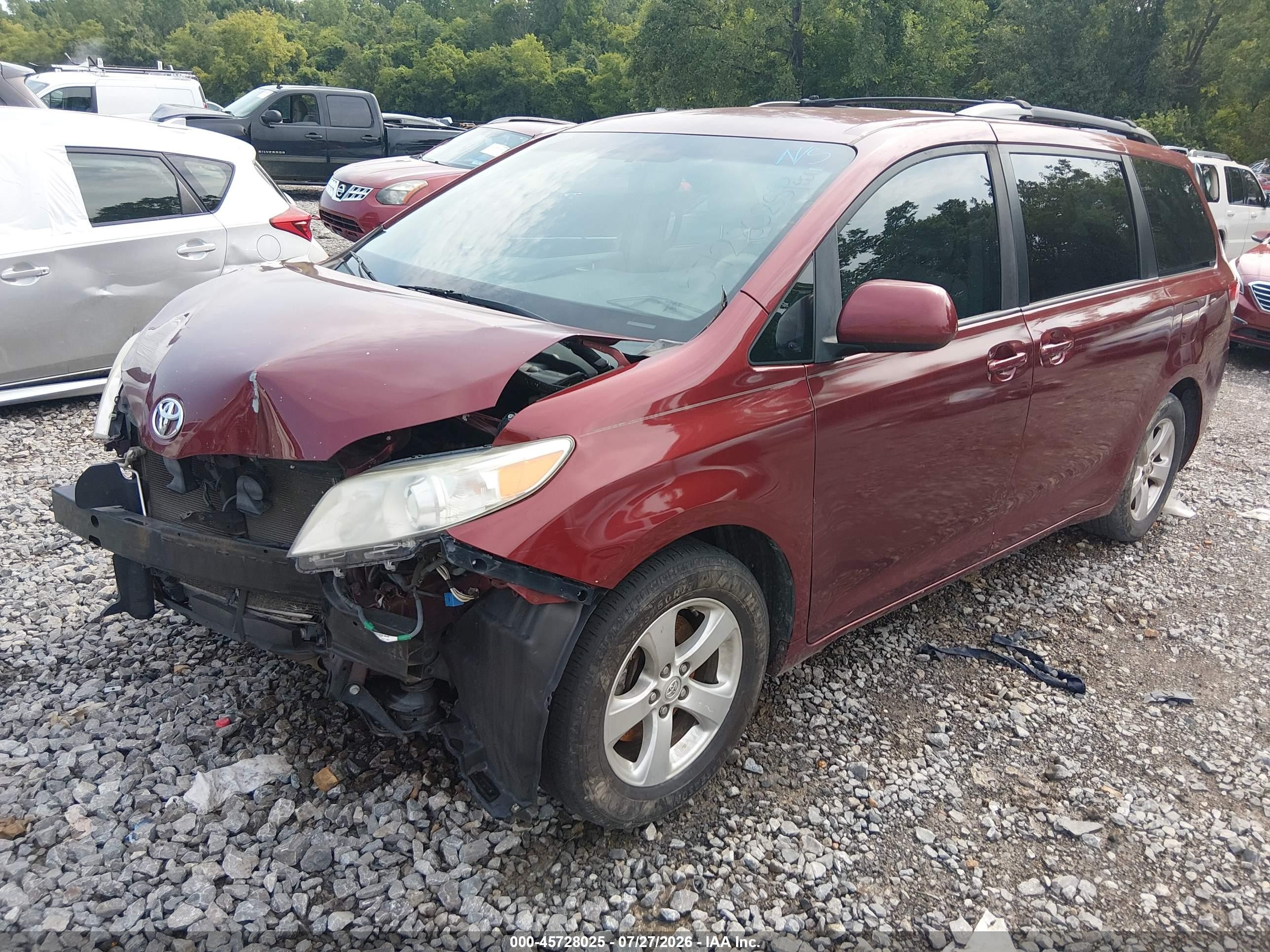 2014 Toyota Sienna Le V6 8 Passenger Темно-бордовый vin: 5TDKK3DC6ES491137