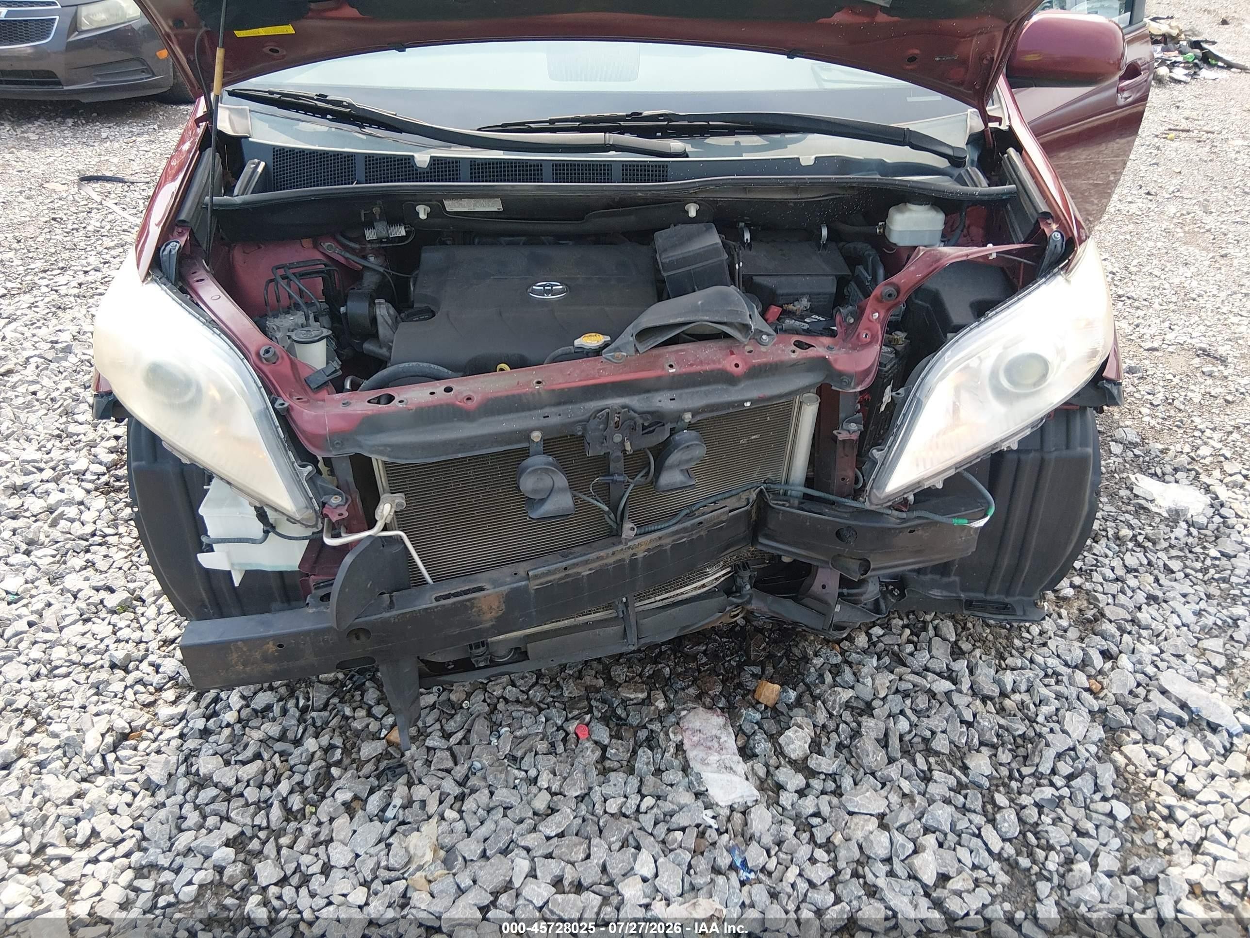 2014 Toyota Sienna Le V6 8 Passenger Темно-бордовый vin: 5TDKK3DC6ES491137
