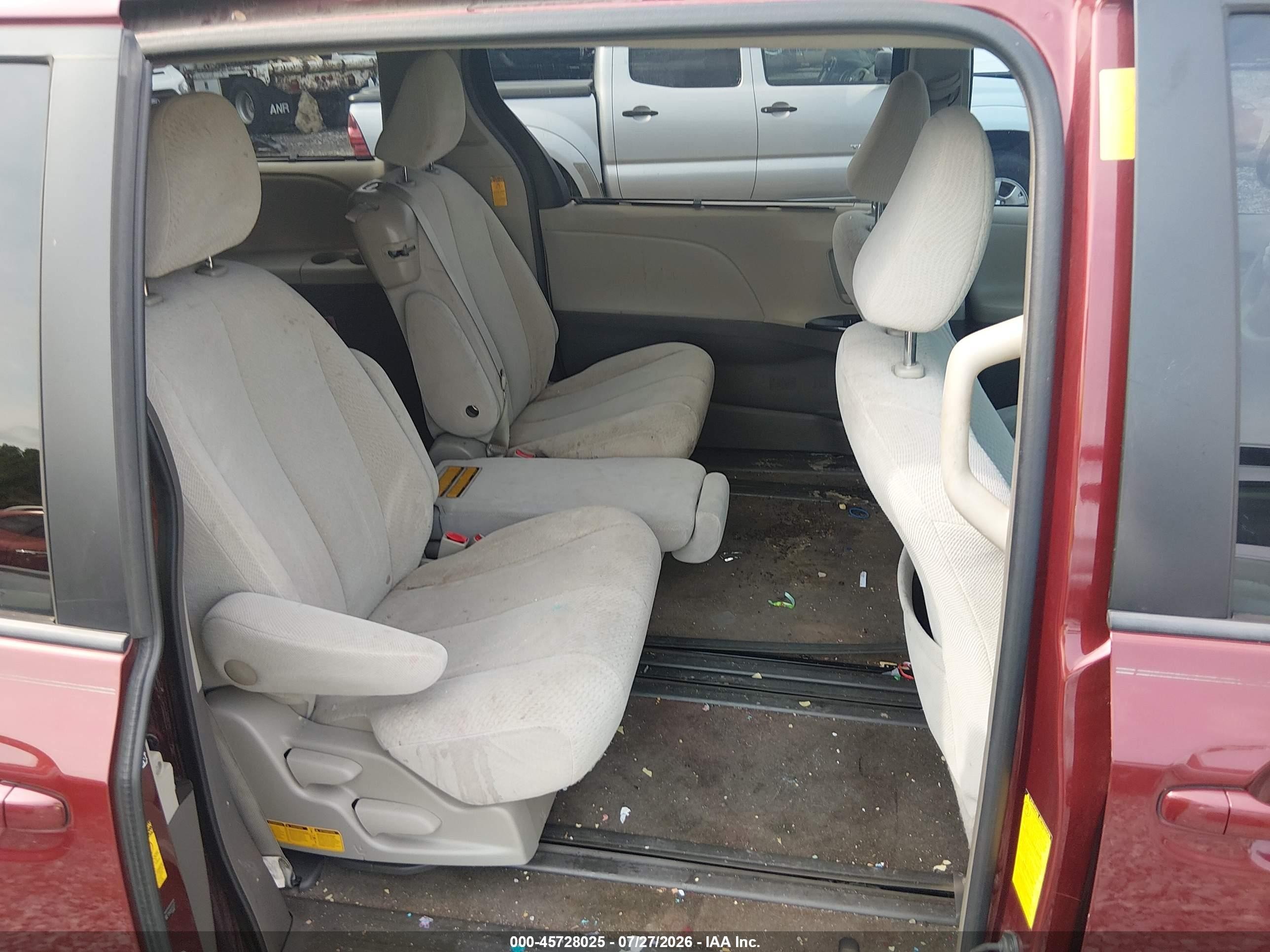 2014 Toyota Sienna Le V6 8 Passenger Темно-бордовый vin: 5TDKK3DC6ES491137