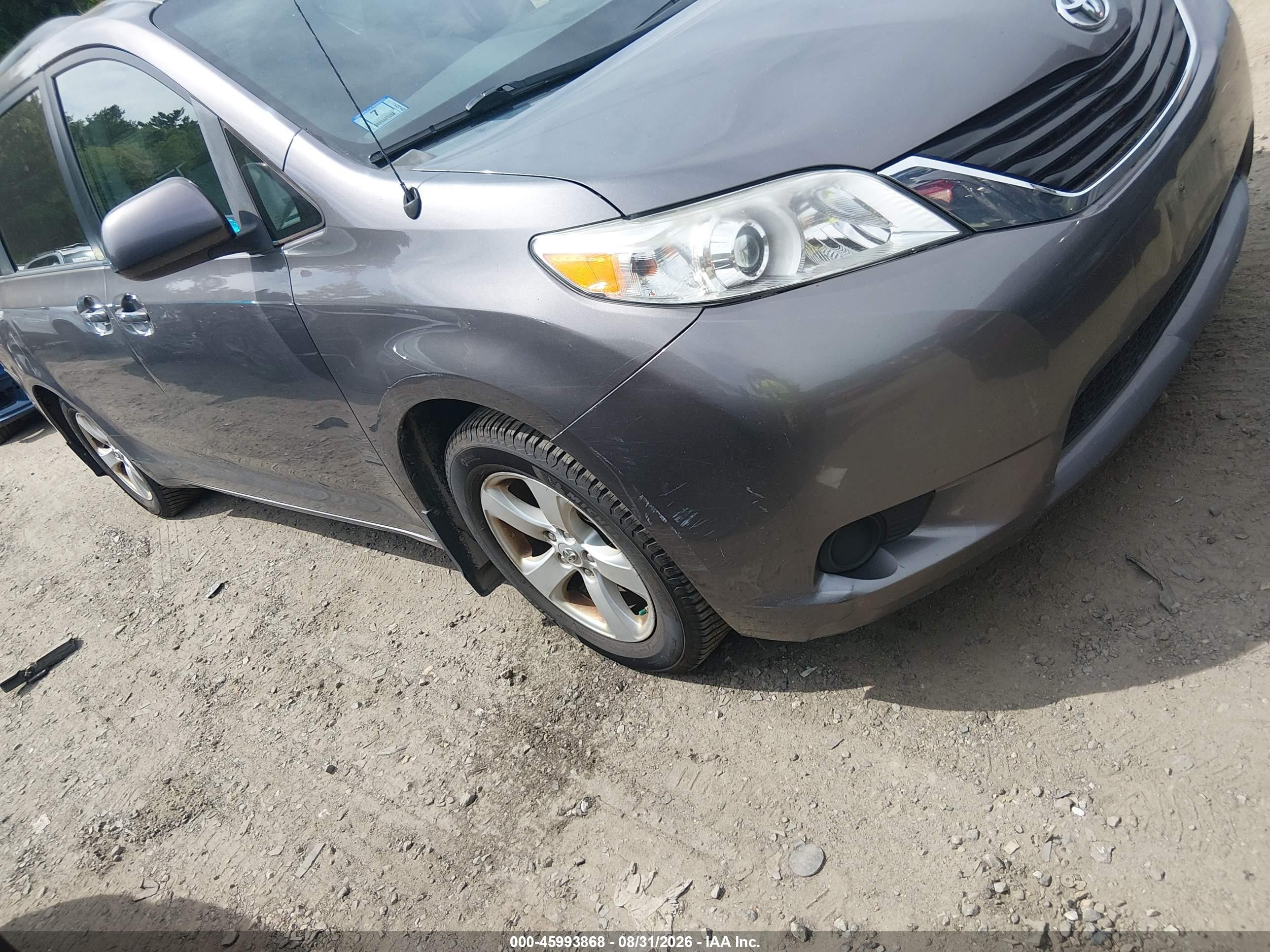 2014 Toyota Sienna Le V6 8 Passenger Gray vin: 5TDKK3DC6ES491879