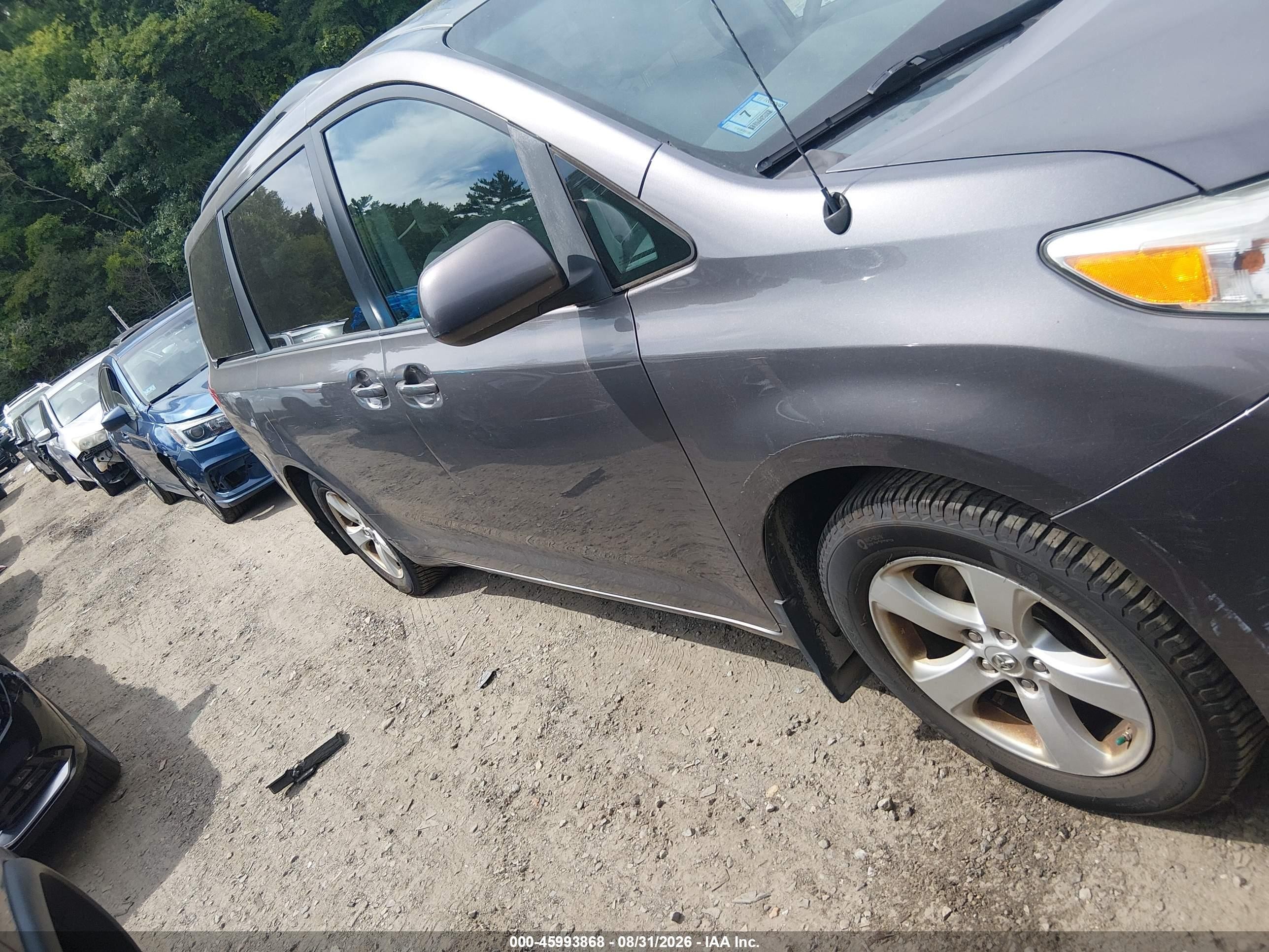 2014 Toyota Sienna Le V6 8 Passenger Gray vin: 5TDKK3DC6ES491879