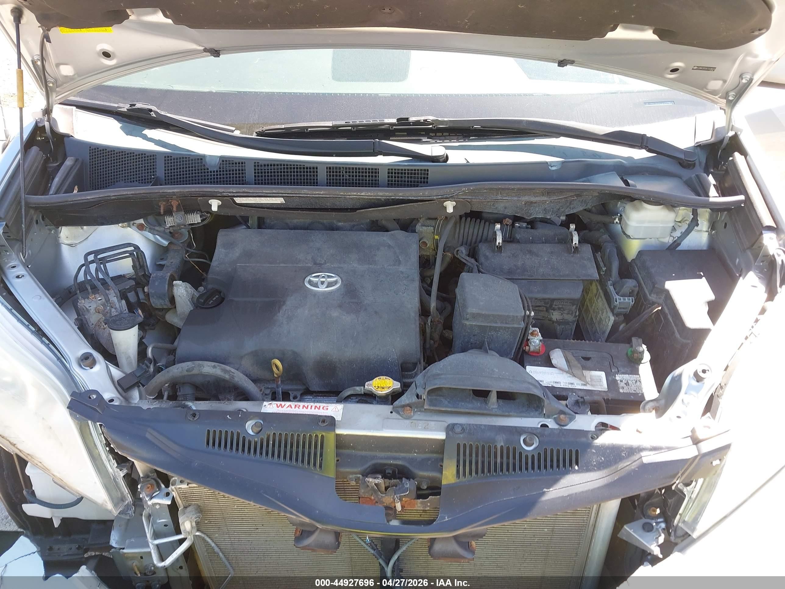 2014 Toyota Sienna Le V6 8 Passenger Gray vin: 5TDKK3DC6ES509636