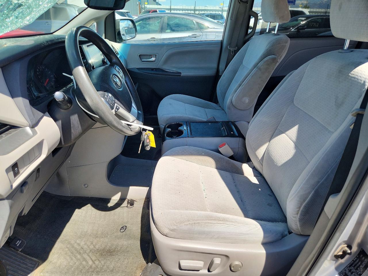 2015 Toyota Sienna Le Silver vin: 5TDKK3DC6FS558031