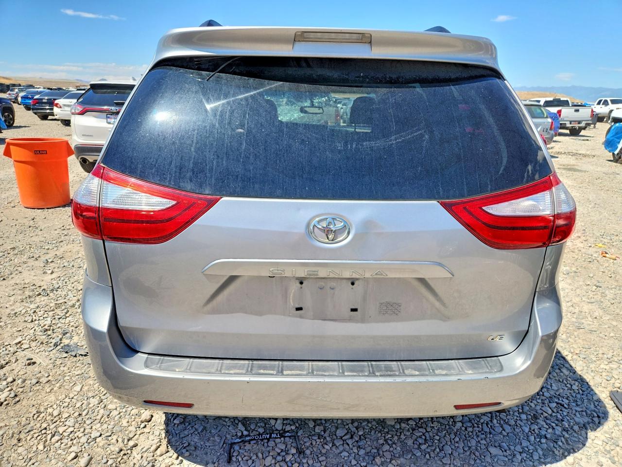 2015 Toyota Sienna Le Silver vin: 5TDKK3DC6FS558031