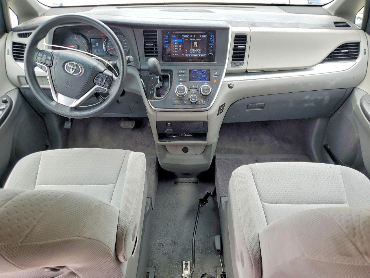 2015 Toyota Sienna Le Blue vin: 5TDKK3DC6FS582653
