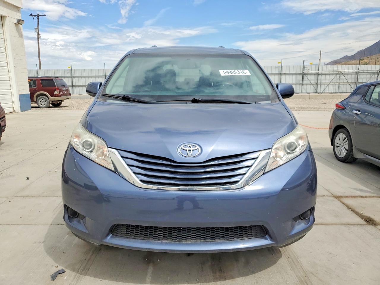 2015 Toyota Sienna Le Blue vin: 5TDKK3DC6FS582653