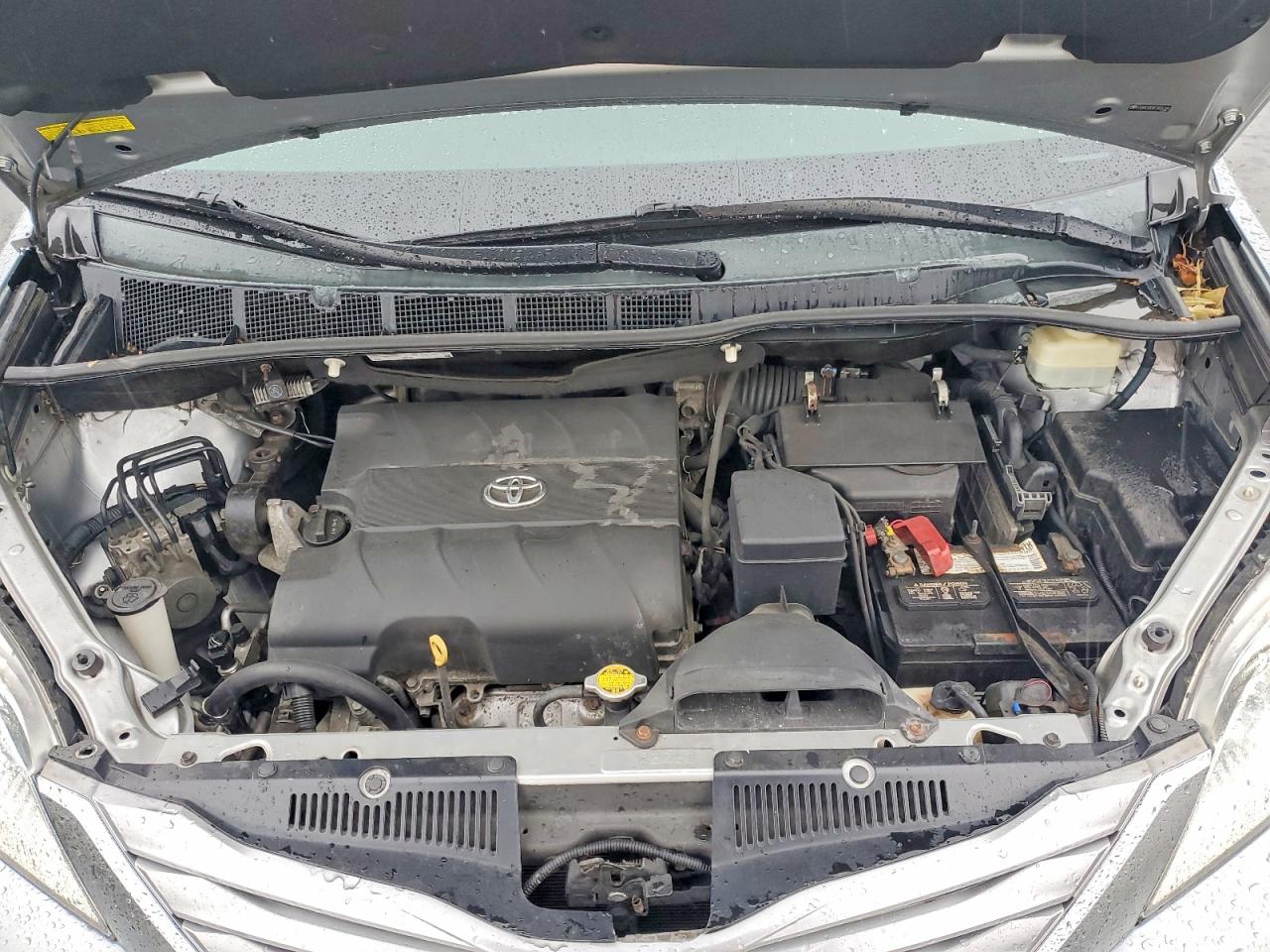 2015 Toyota Sienna Le Silver vin: 5TDKK3DC6FS605204