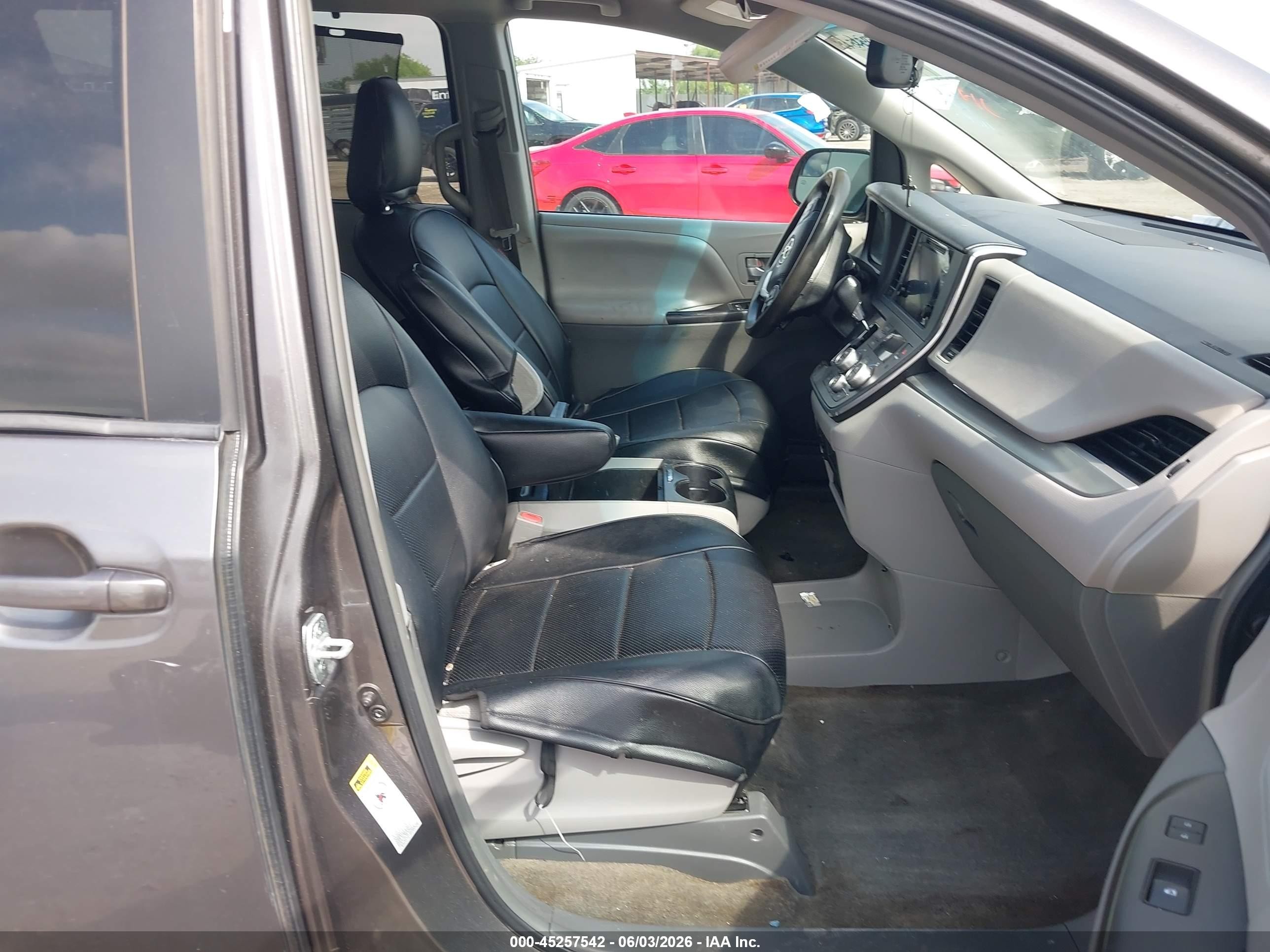 2015 Toyota Sienna Le 8 Passenger Gray vin: 5TDKK3DC6FS611861