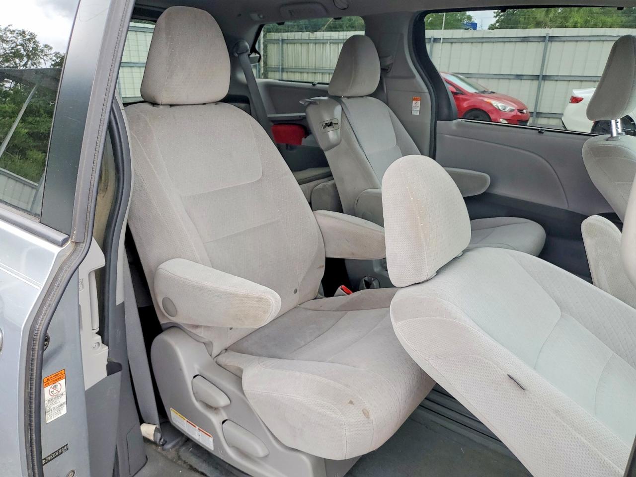 2015 Toyota Sienna Le Silver vin: 5TDKK3DC6FS612461