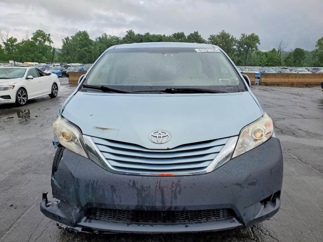 2015 Toyota Sienna Le Blue vin: 5TDKK3DC6FS619412