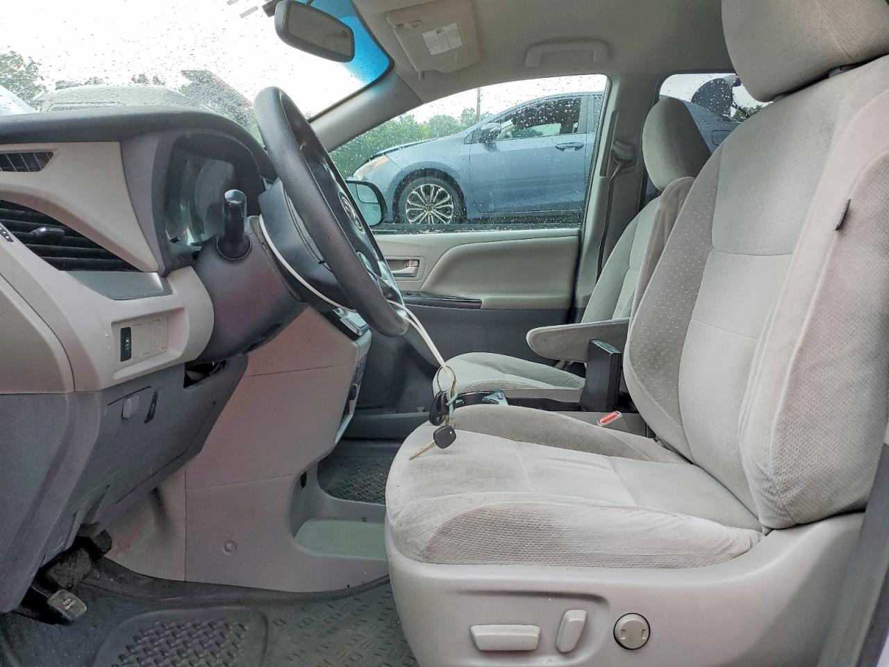 2015 Toyota Sienna Le Blue vin: 5TDKK3DC6FS619412