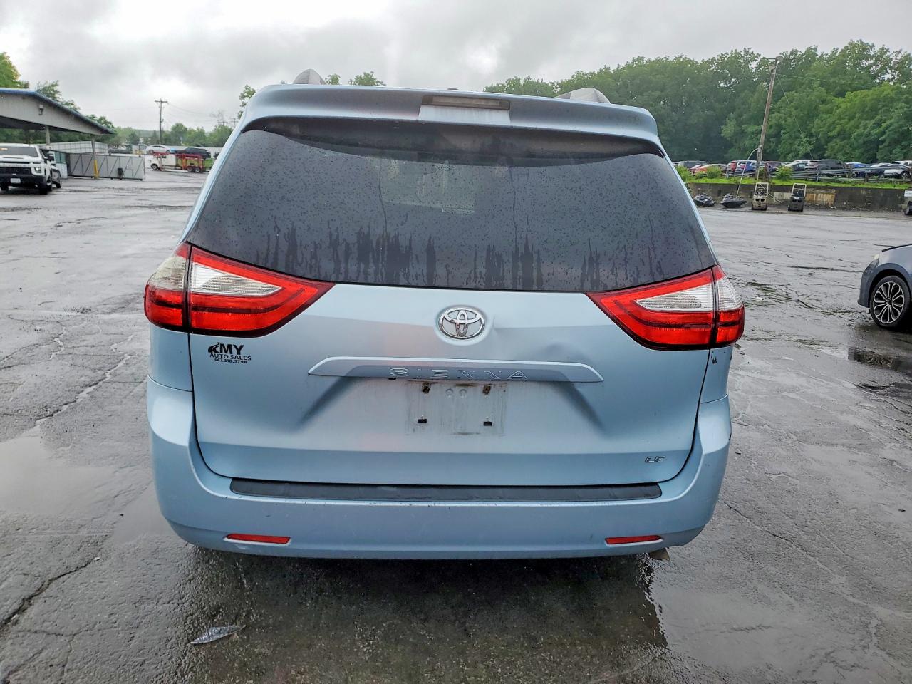 2015 Toyota Sienna Le Blue vin: 5TDKK3DC6FS619412