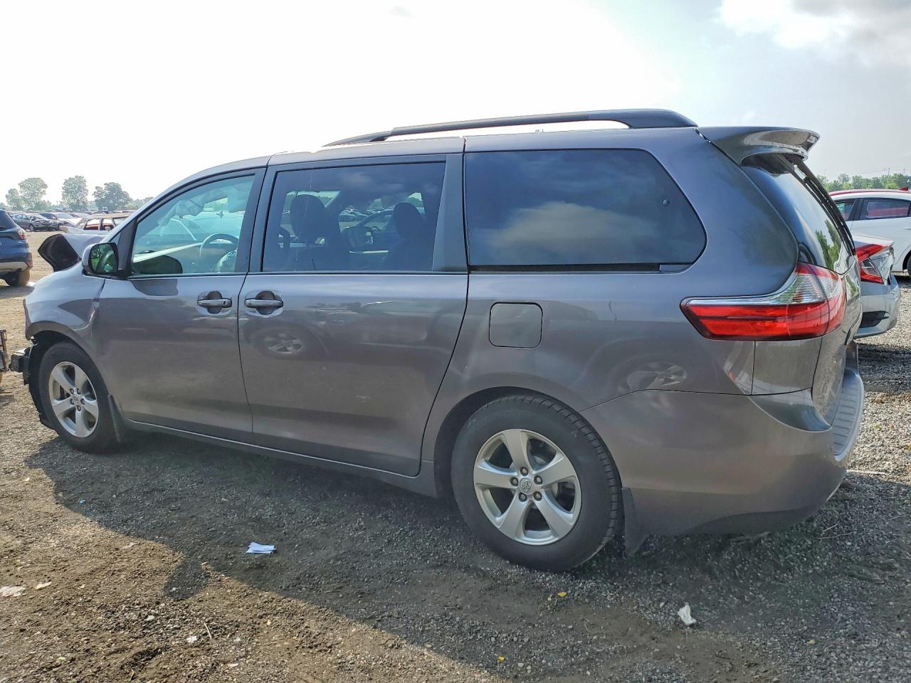 2015 Toyota Sienna Le Gray vin: 5TDKK3DC6FS627784