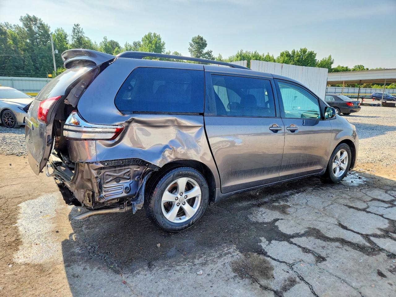 2015 Toyota Sienna Le Charcoal vin: 5TDKK3DC6FS655973