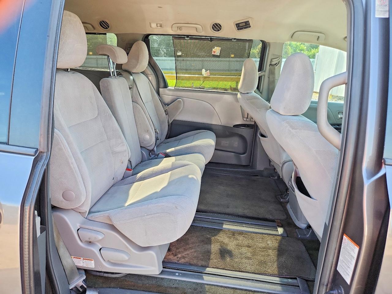 2015 Toyota Sienna Le Charcoal vin: 5TDKK3DC6FS655973