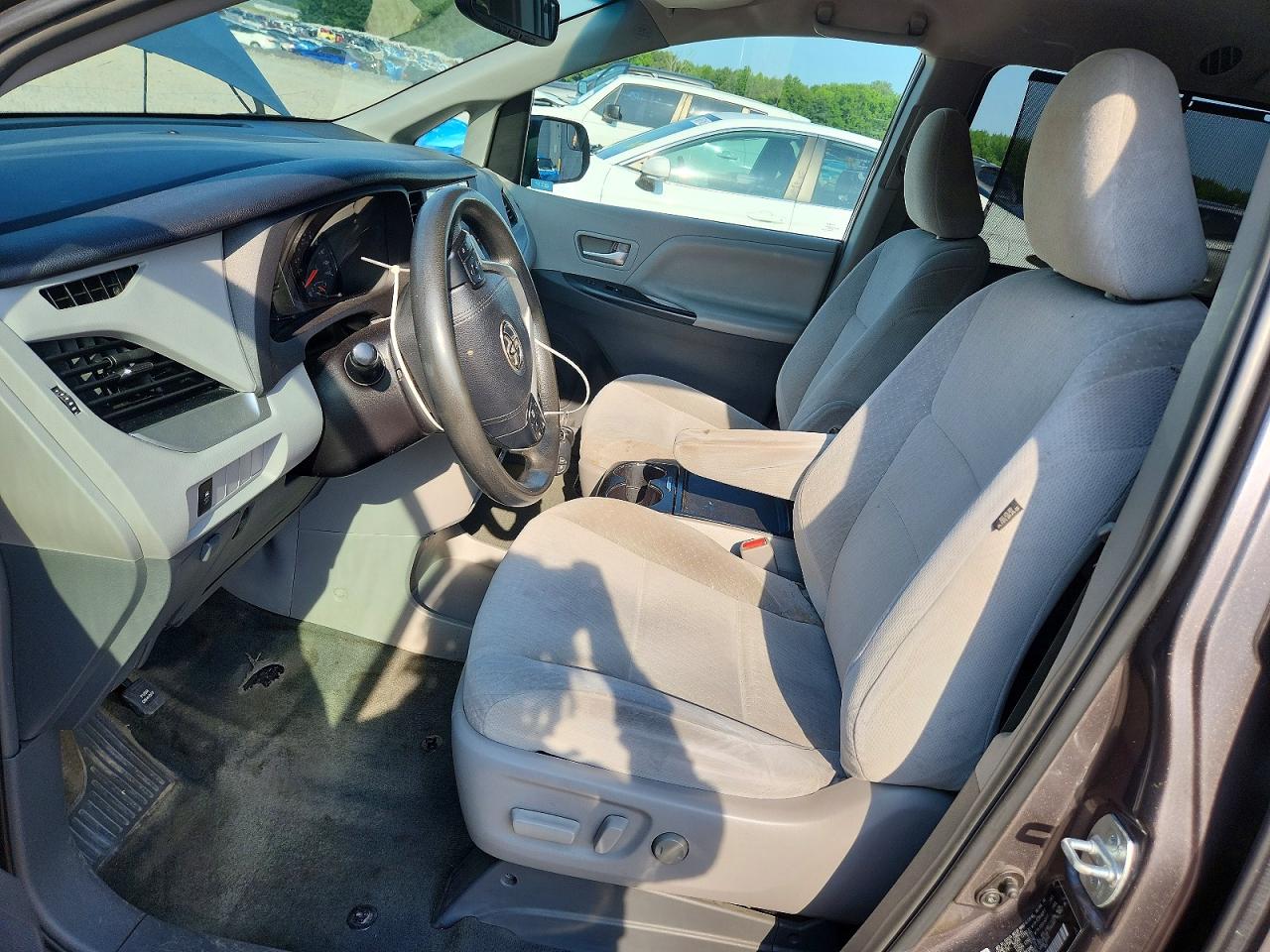 2015 Toyota Sienna Le Charcoal vin: 5TDKK3DC6FS655973