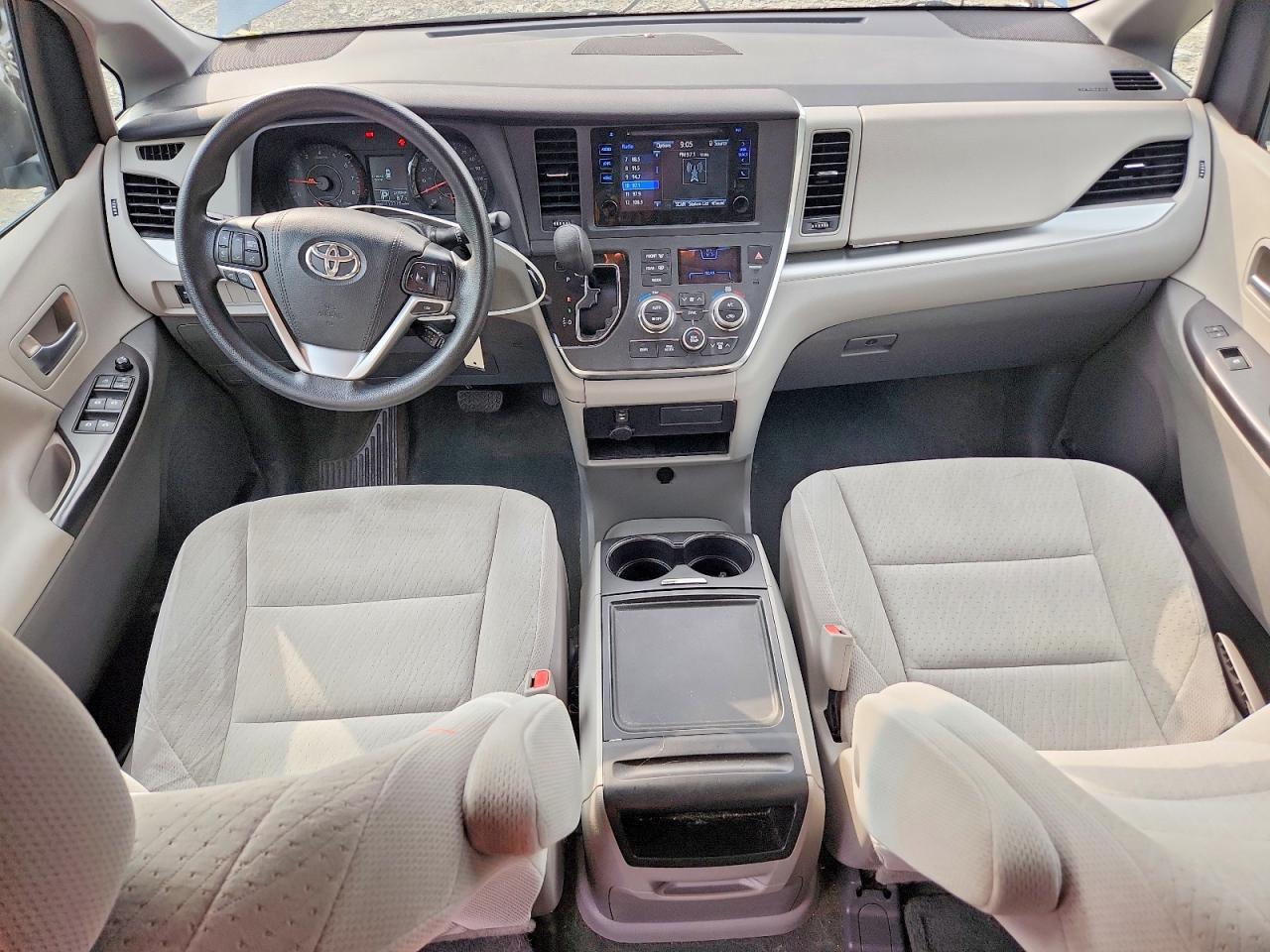 2015 Toyota Sienna Le Blue vin: 5TDKK3DC6FS675978