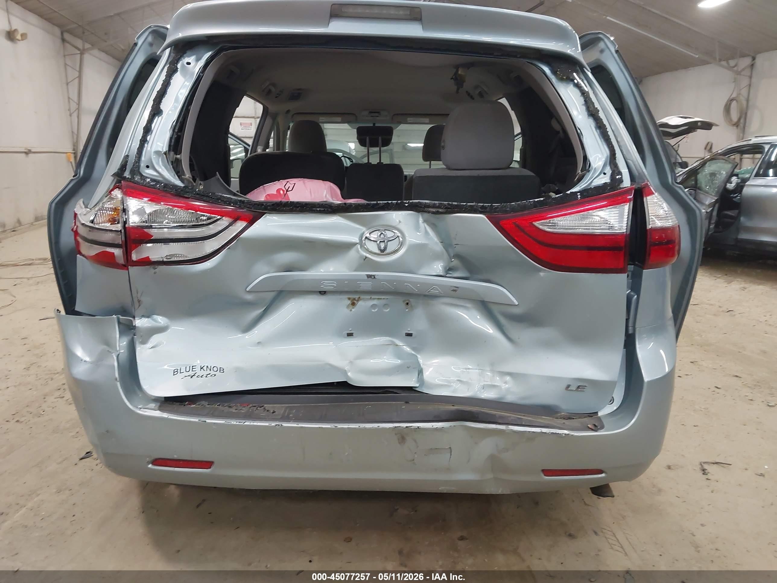 2016 Toyota Sienna Le 8 Passenger Gray vin: 5TDKK3DC6GS713873