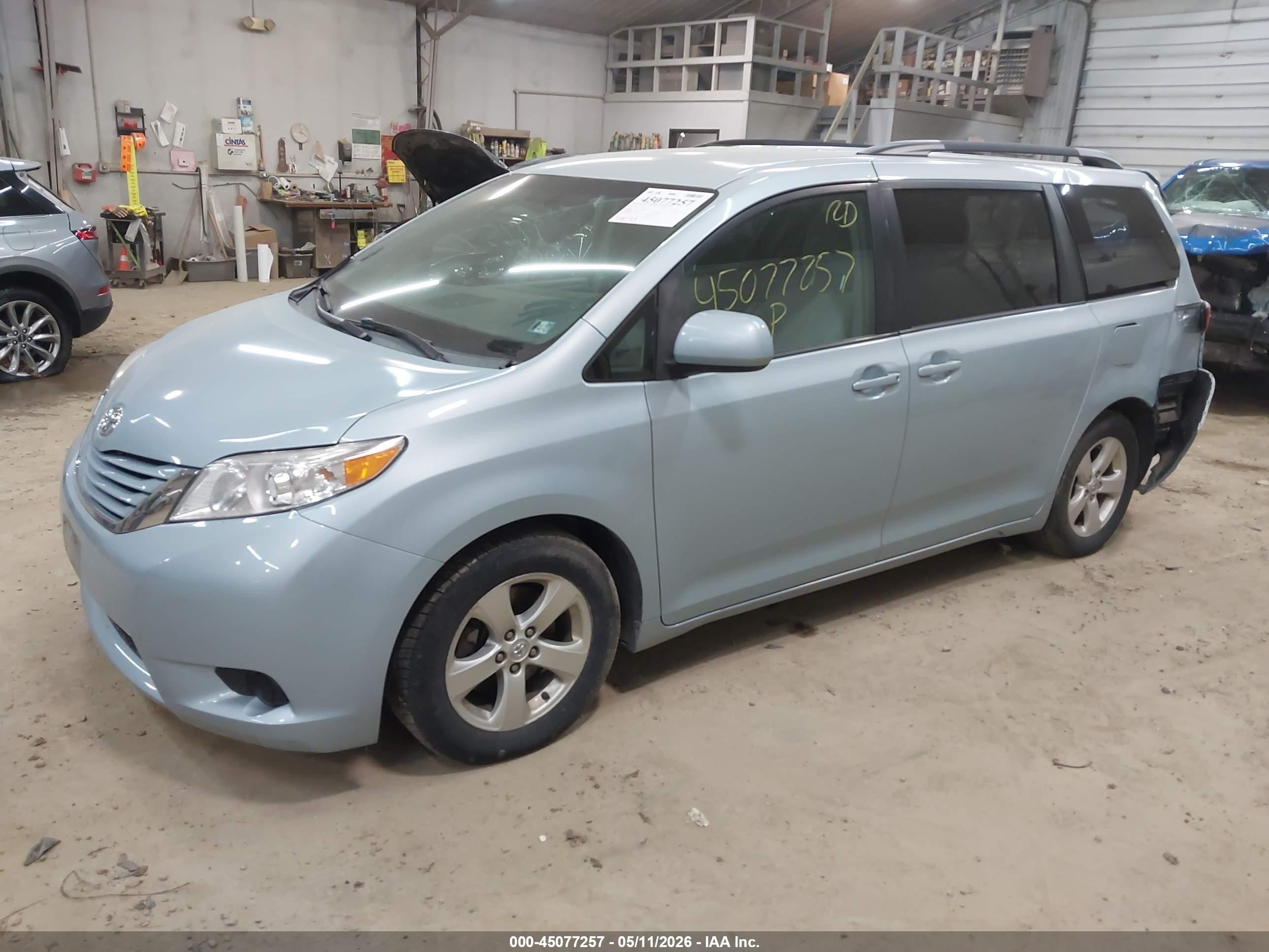 2016 Toyota Sienna Le 8 Passenger Gray vin: 5TDKK3DC6GS713873