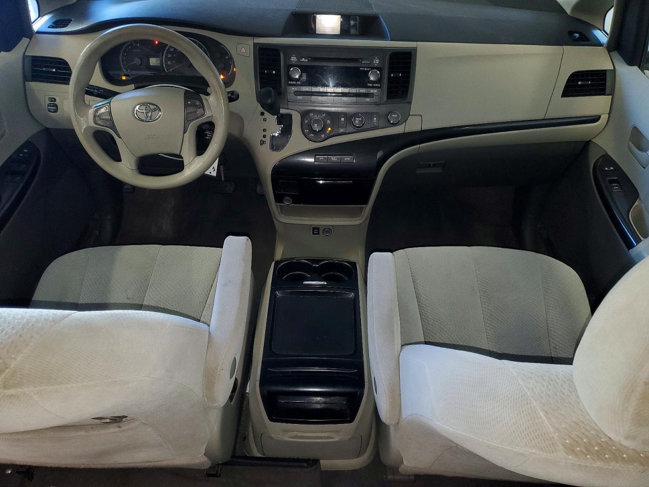 2011 Toyota Sienna Le Beige vin: 5TDKK3DC7BS008699