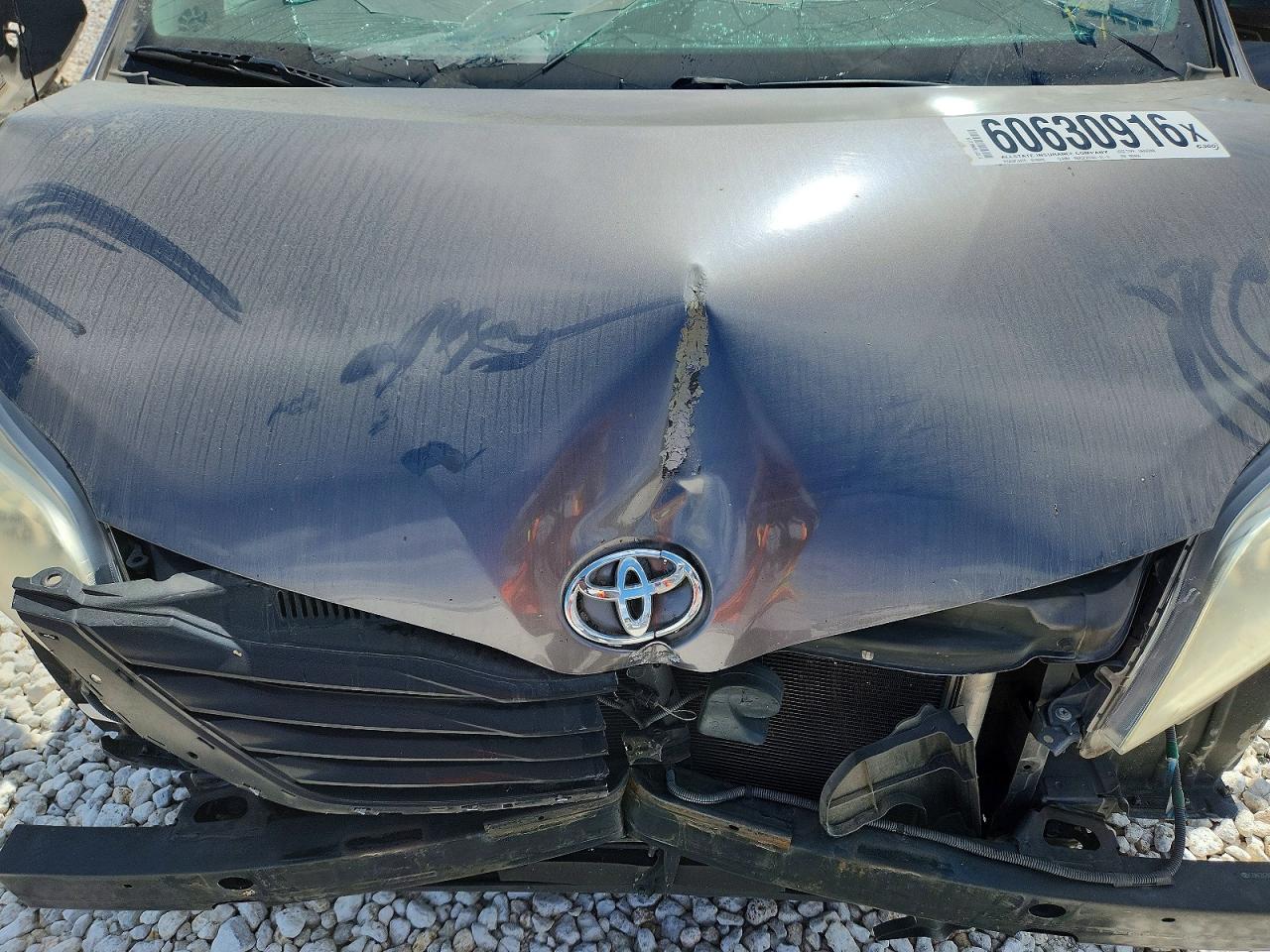 2011 Toyota Sienna Le Gray vin: 5TDKK3DC7BS063606