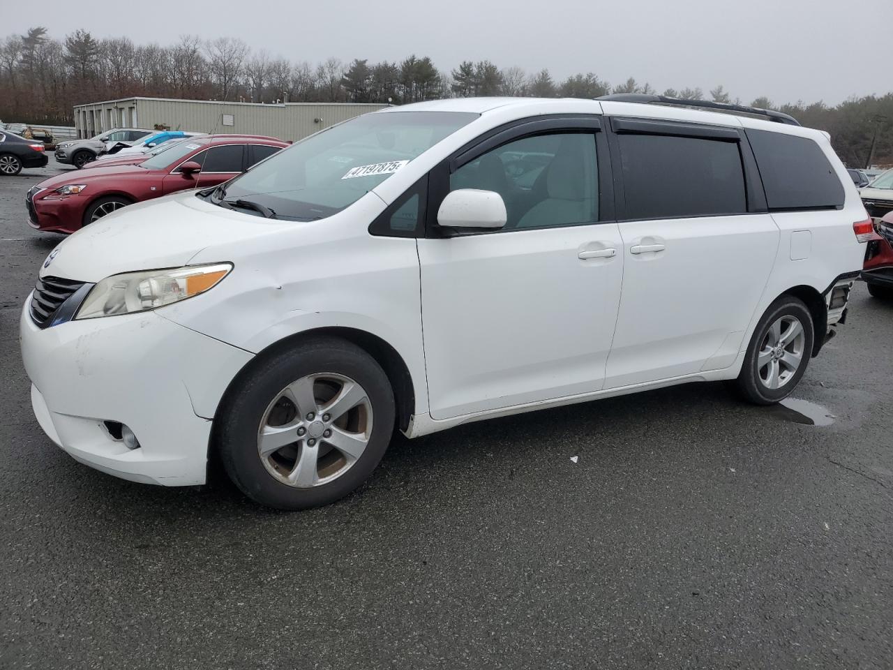2011 Toyota Sienna Le Белый vin: 5TDKK3DC7BS083600