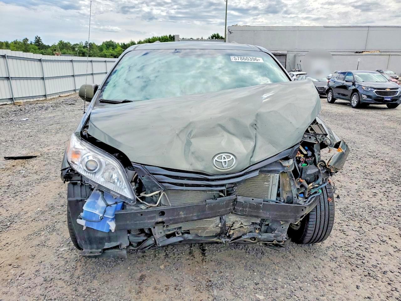 2011 Toyota Sienna Le Gray vin: 5TDKK3DC7BS087520