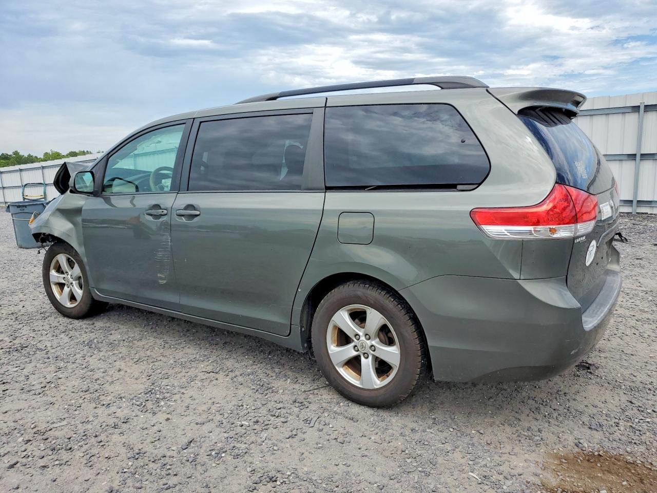 2011 Toyota Sienna Le Gray vin: 5TDKK3DC7BS087520