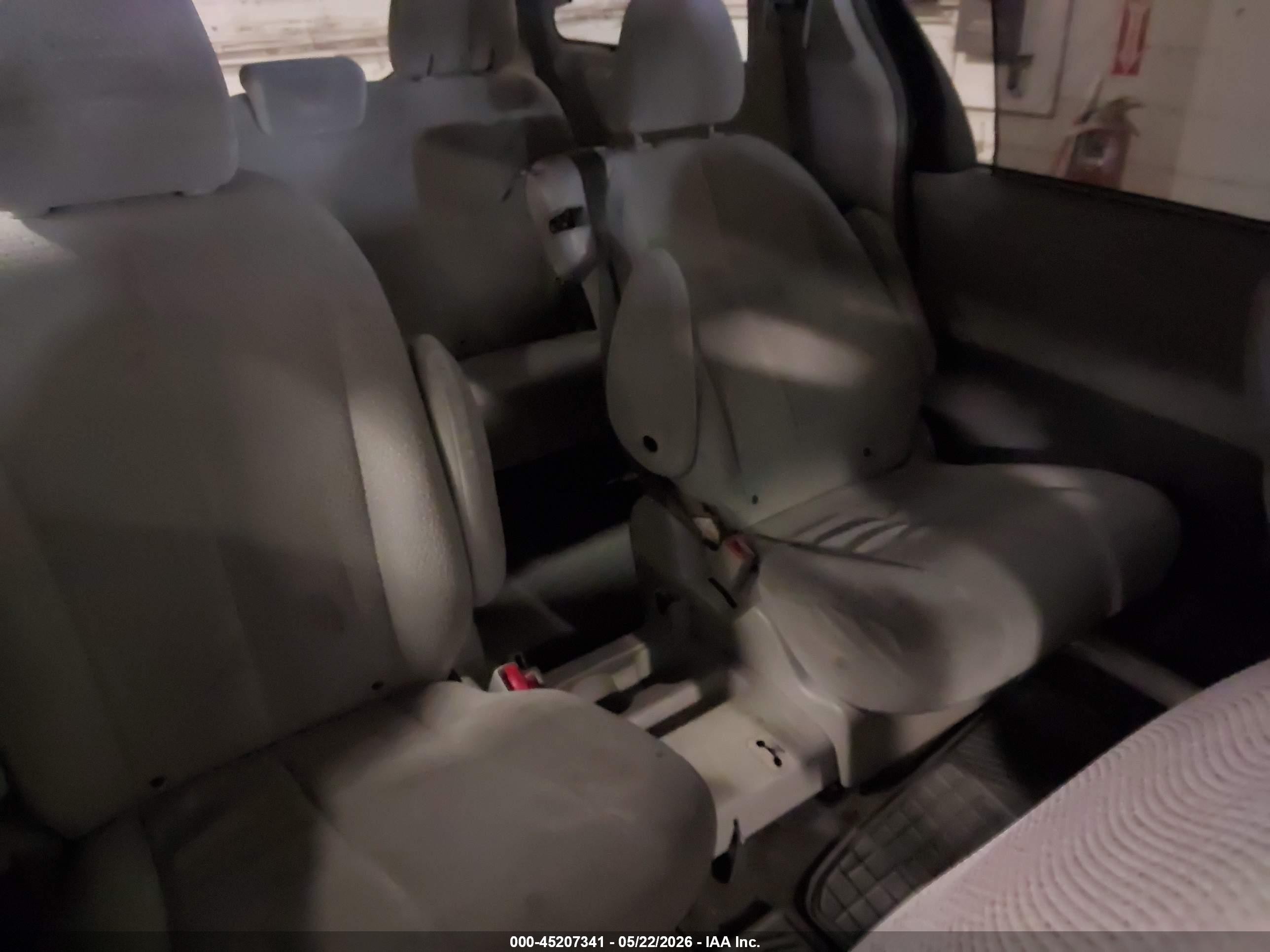 2011 Toyota Sienna Le V6 Черный vin: 5TDKK3DC7BS118670
