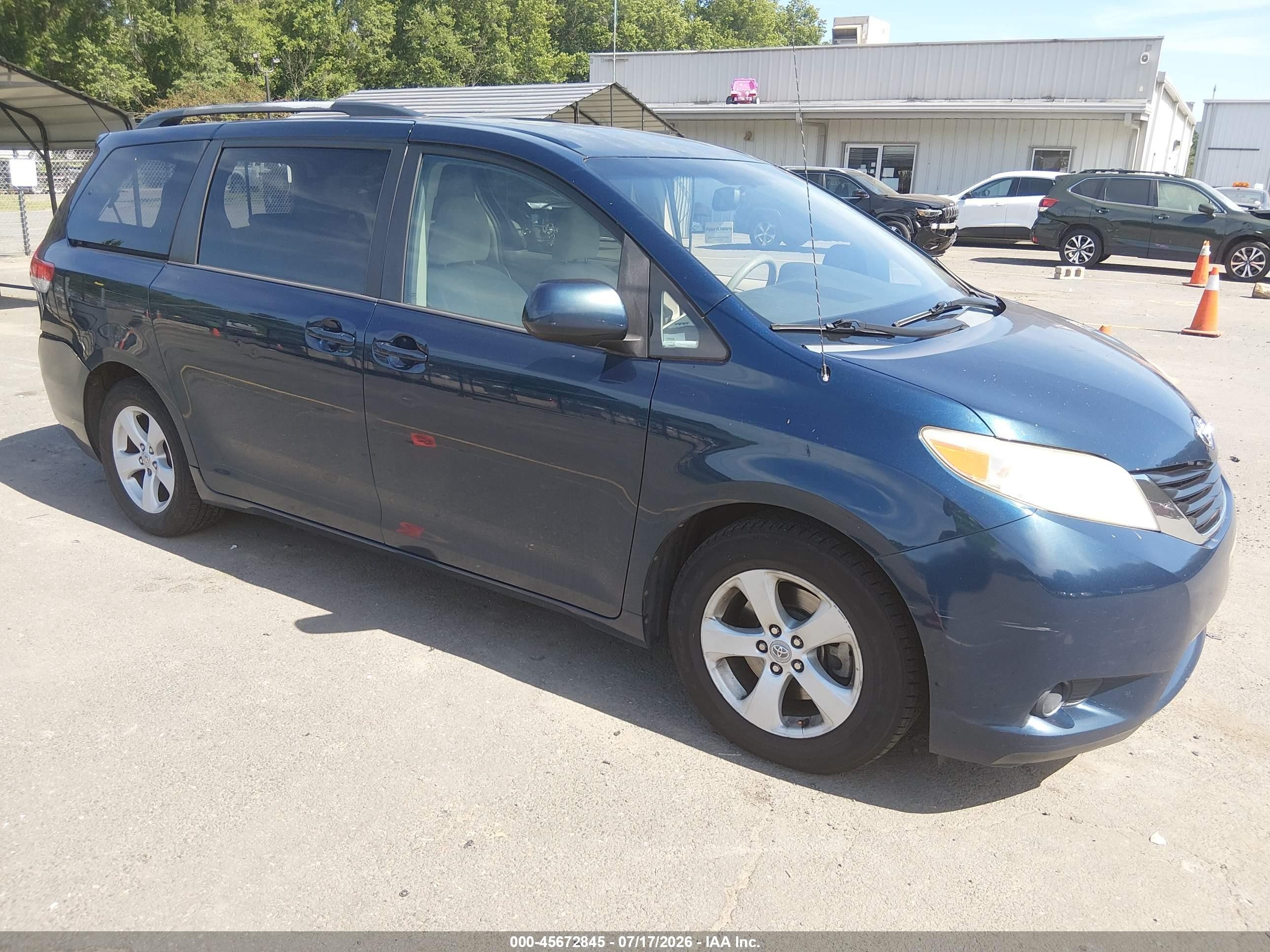 2011 Toyota Sienna Le V6 Dark Blue vin: 5TDKK3DC7BS155346