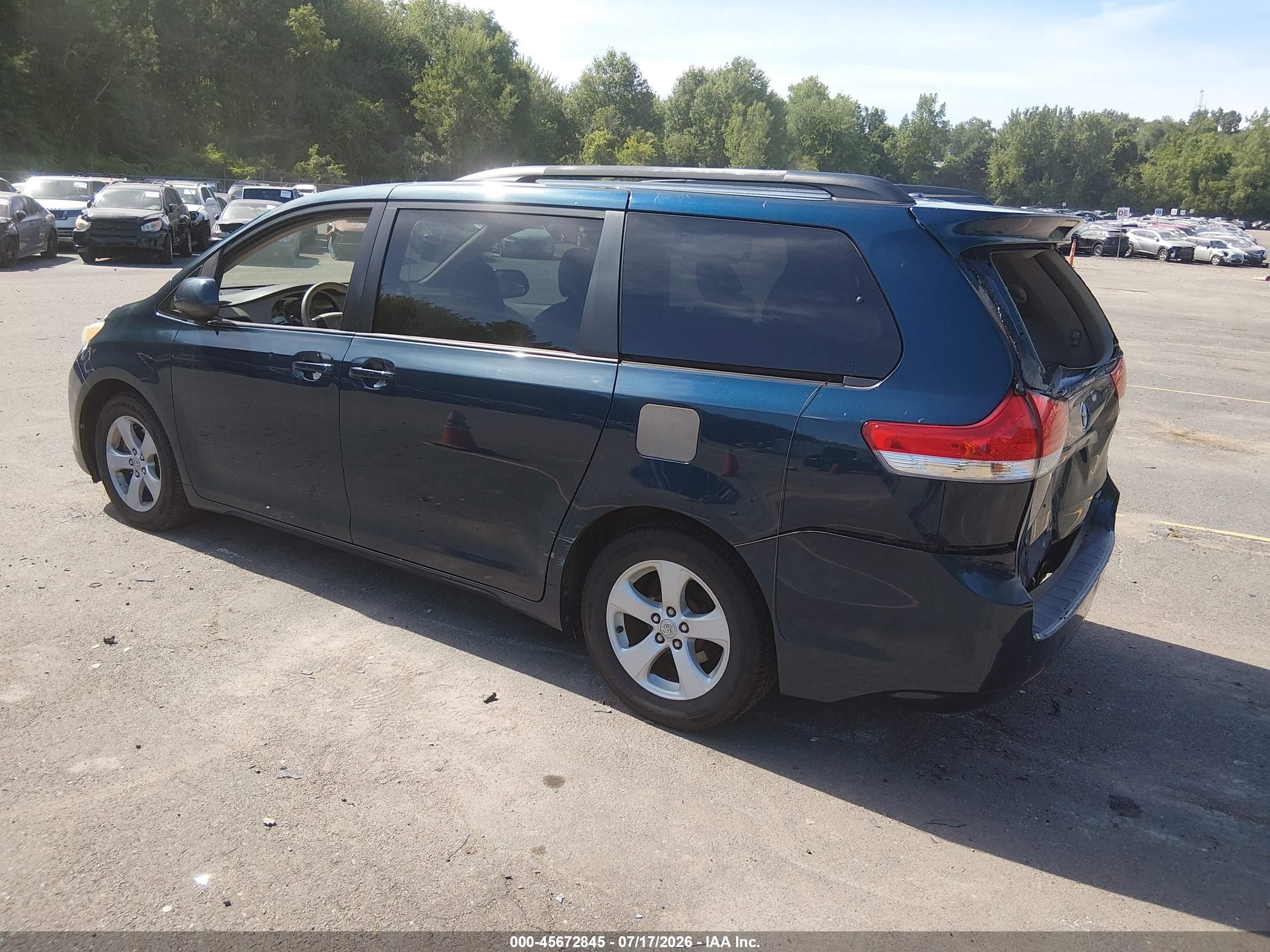 2011 Toyota Sienna Le V6 Dark Blue vin: 5TDKK3DC7BS155346