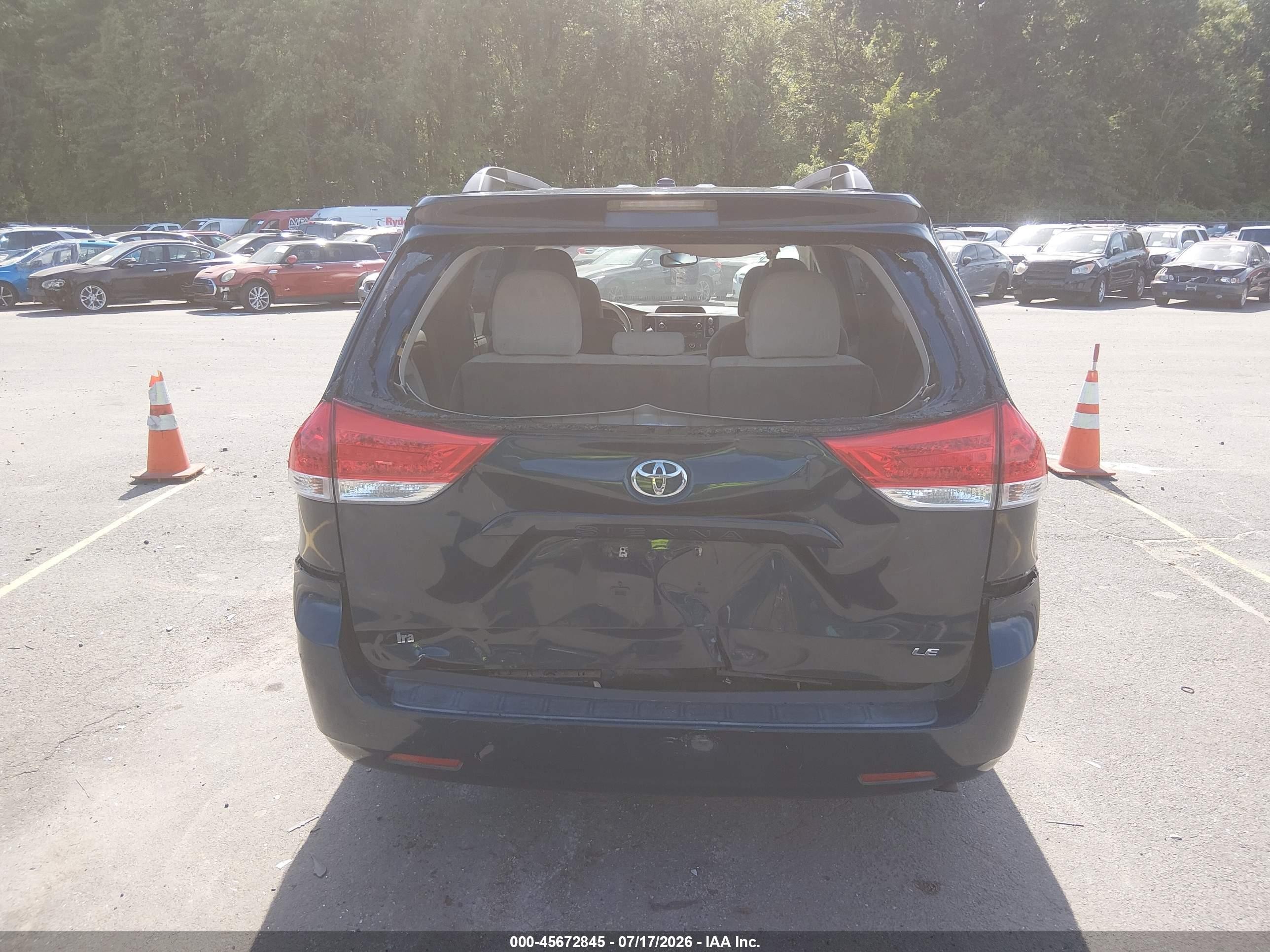 2011 Toyota Sienna Le V6 Dark Blue vin: 5TDKK3DC7BS155346