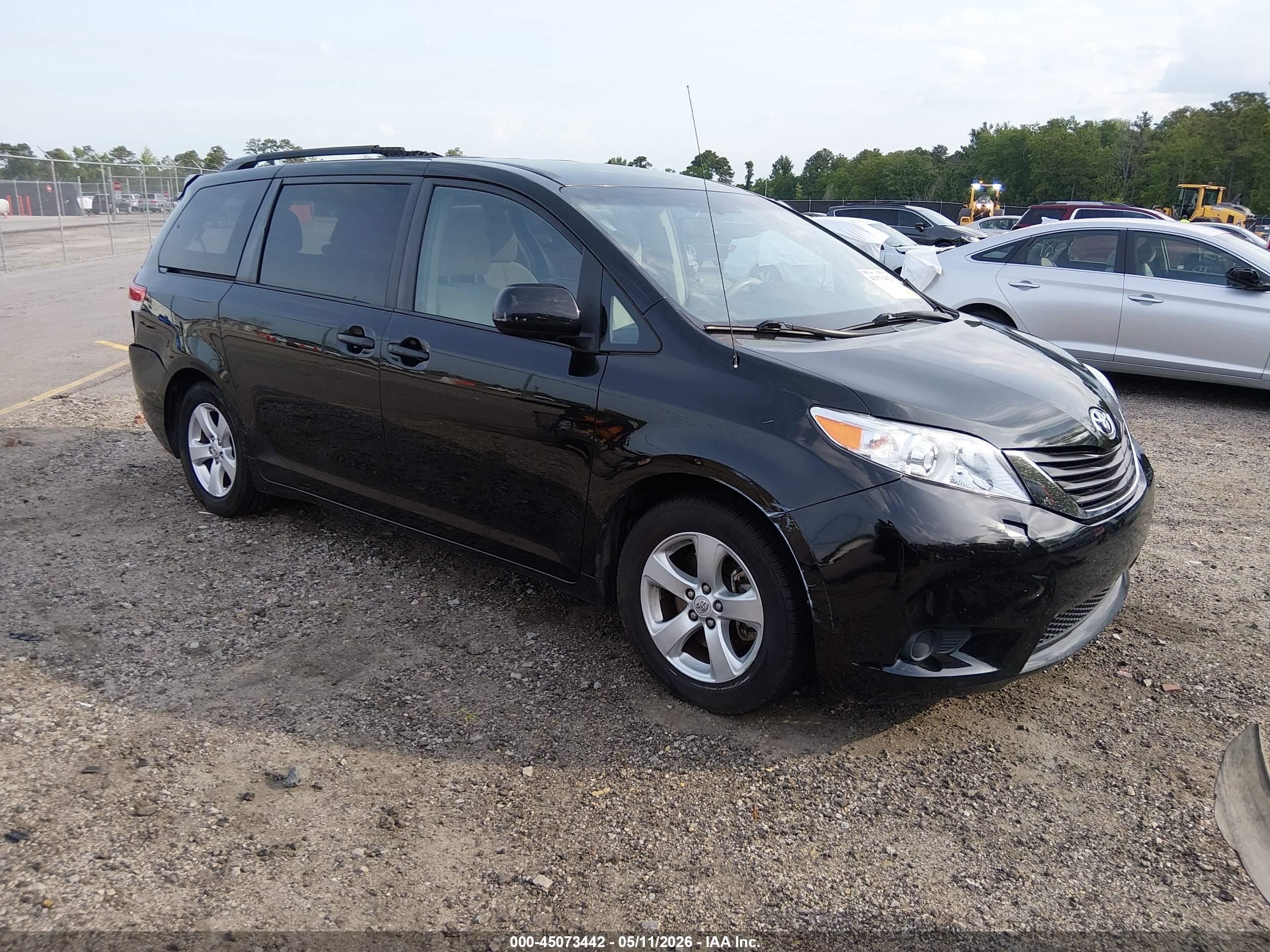 2011 Toyota Sienna Le V6 Black vin: 5TDKK3DC7BS171403