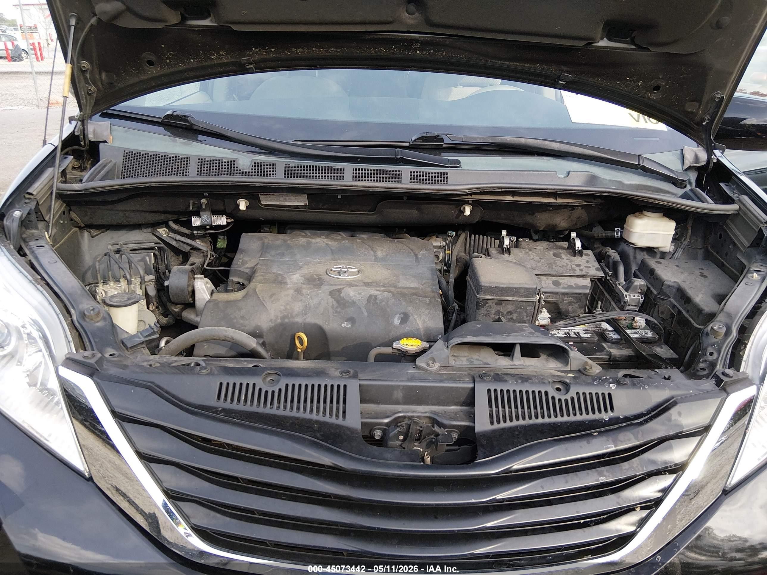 2011 Toyota Sienna Le V6 Черный vin: 5TDKK3DC7BS171403