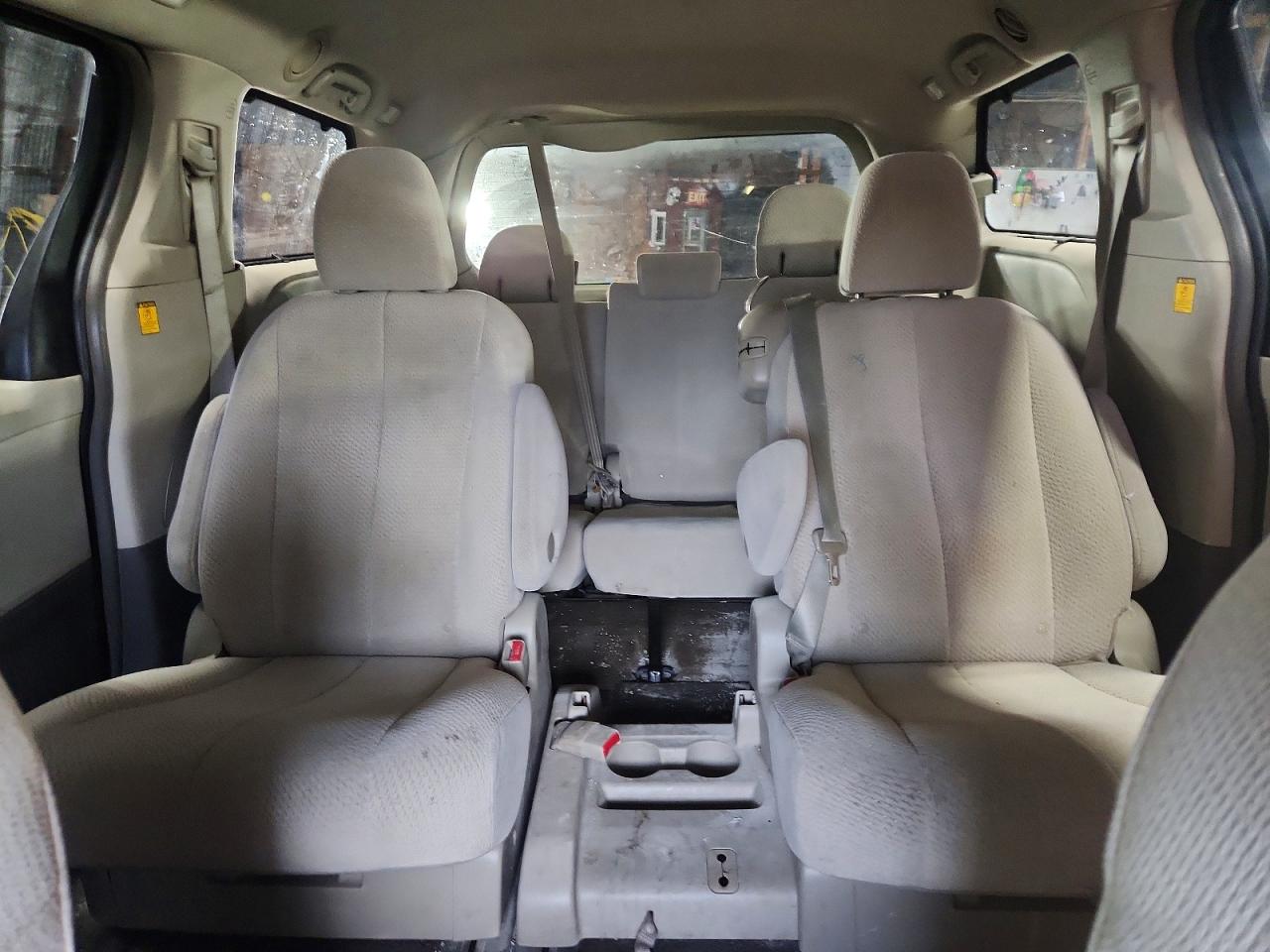2012 Toyota Sienna Le Blue vin: 5TDKK3DC7CS196402