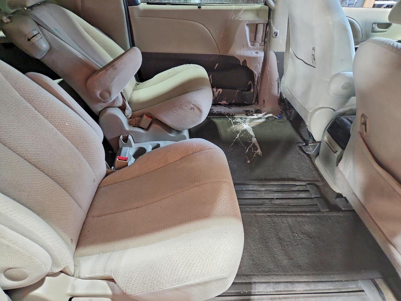 2012 Toyota Sienna Le Blue vin: 5TDKK3DC7CS196402