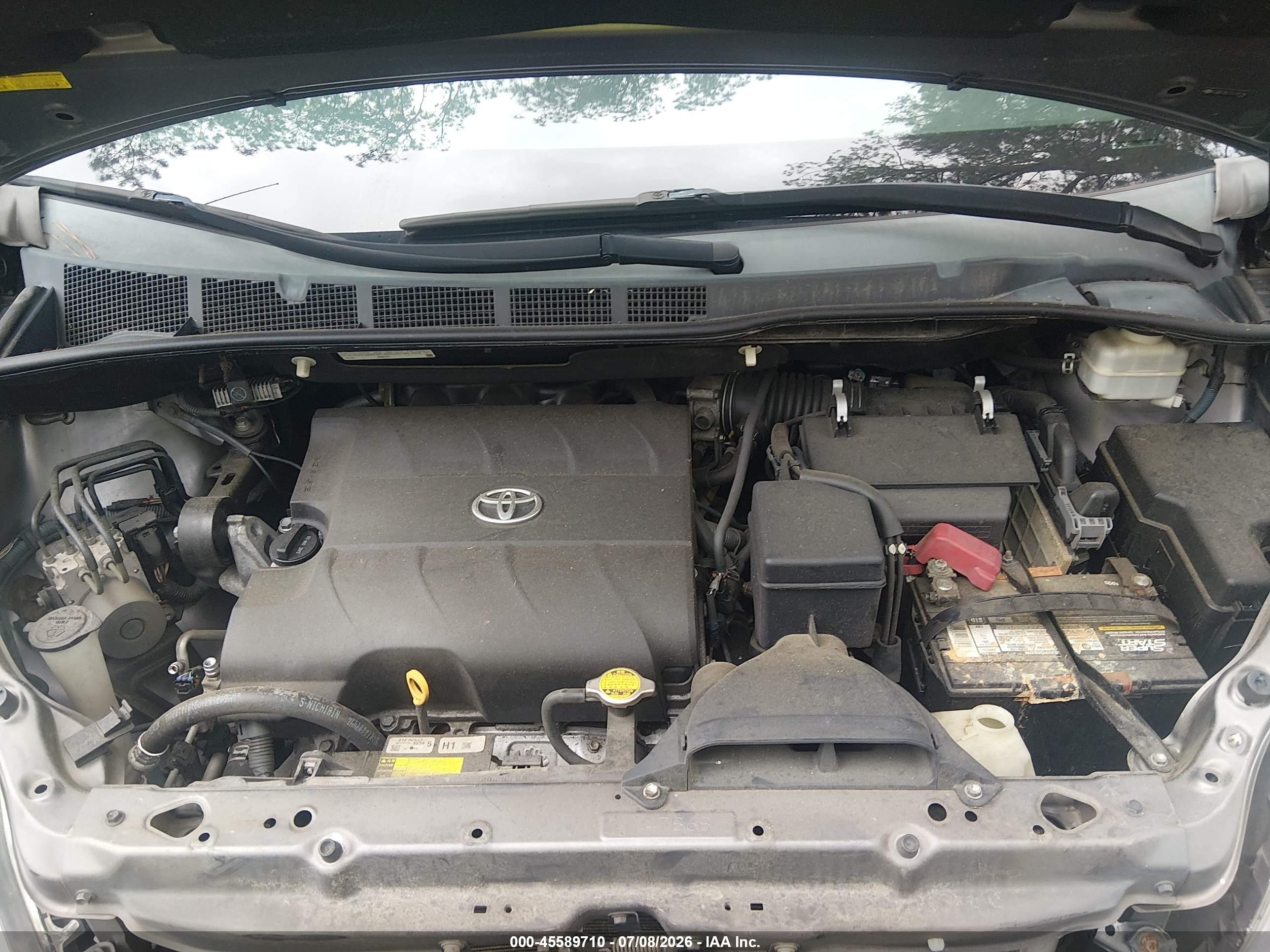 2012 Toyota Sienna Le V6 8 Passenger Gray vin: 5TDKK3DC7CS197257