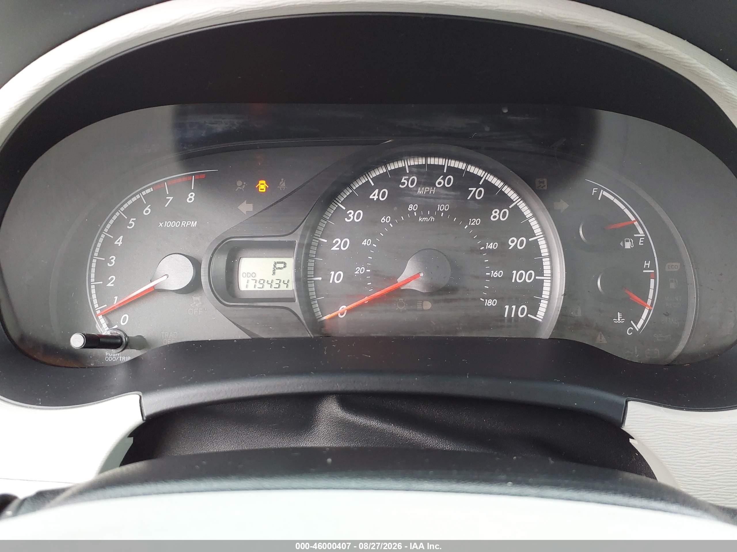 2012 Toyota Sienna Le V6 8 Passenger Silver vin: 5TDKK3DC7CS204935