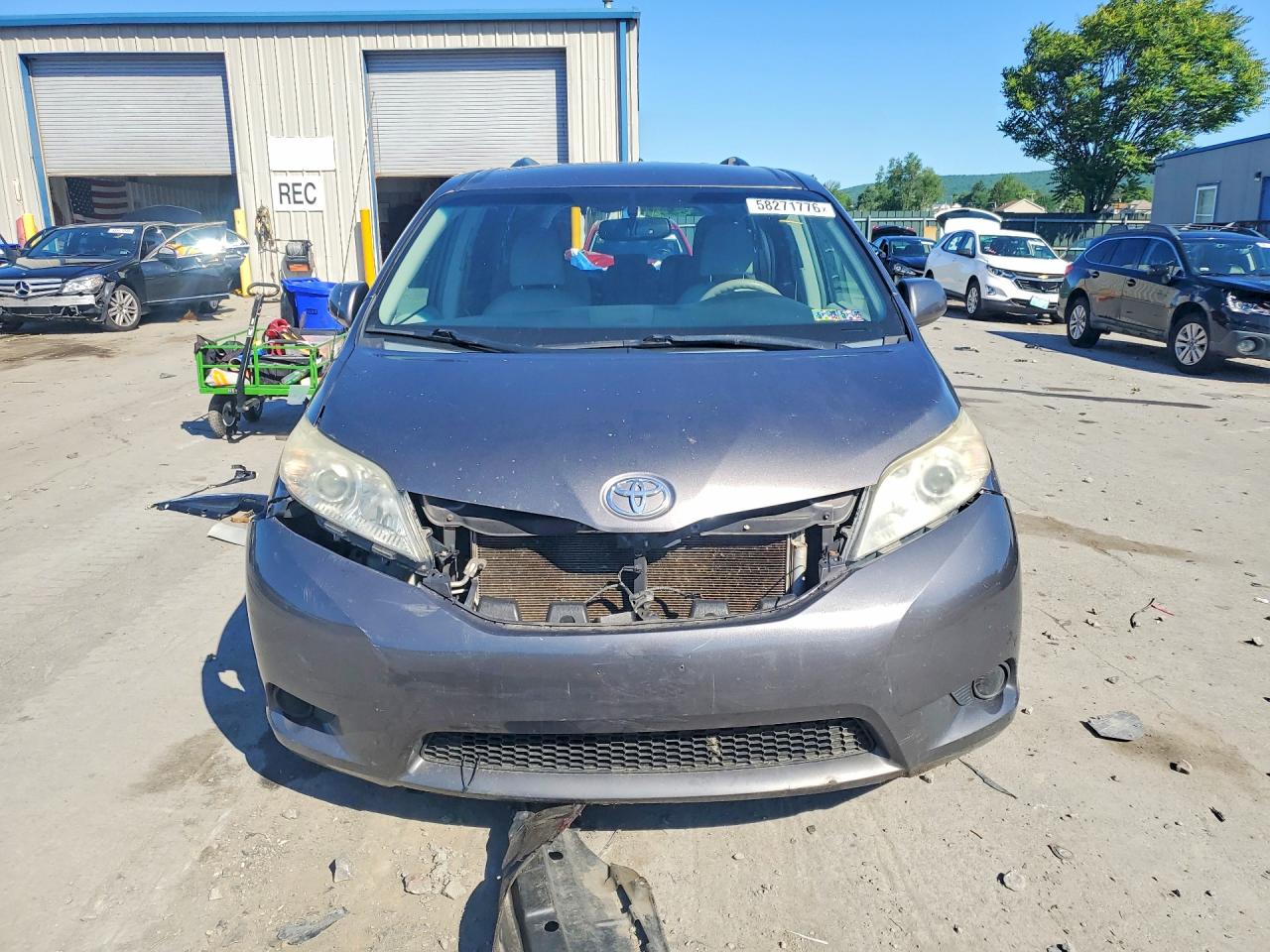 2012 Toyota Sienna Le Silver vin: 5TDKK3DC7CS210413