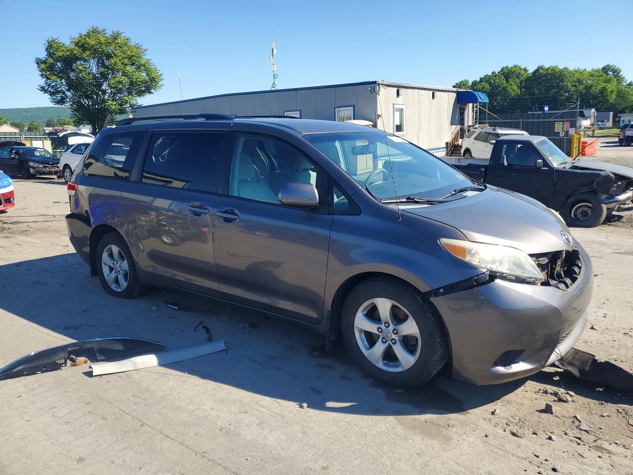 2012 Toyota Sienna Le Silver vin: 5TDKK3DC7CS210413