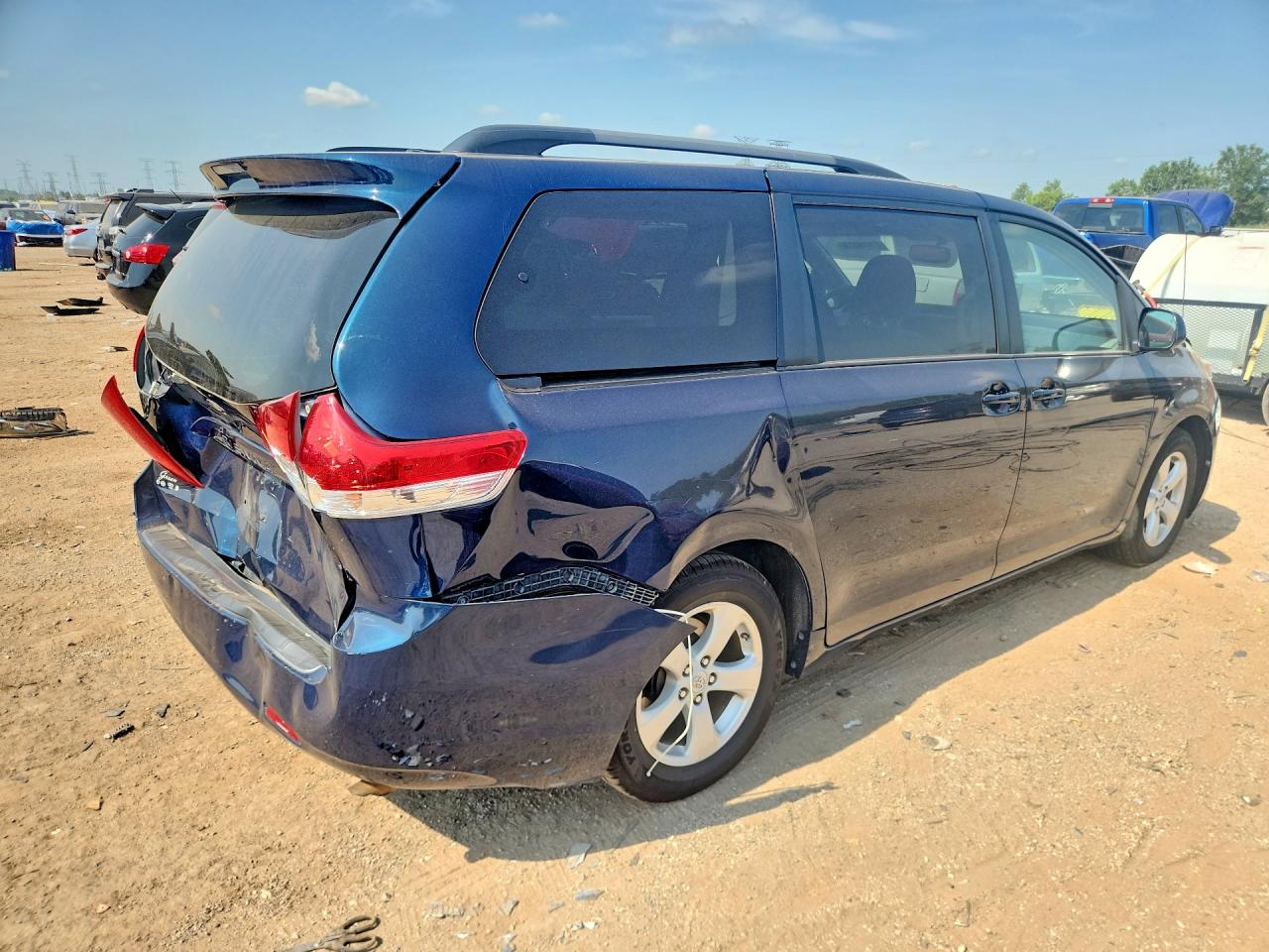 2012 Toyota Sienna Le Blue vin: 5TDKK3DC7CS225526