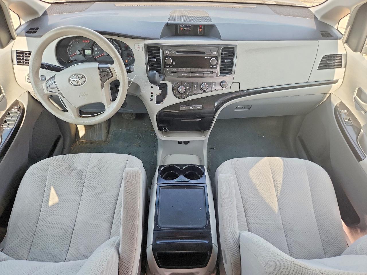 2012 Toyota Sienna Le Blue vin: 5TDKK3DC7CS225526