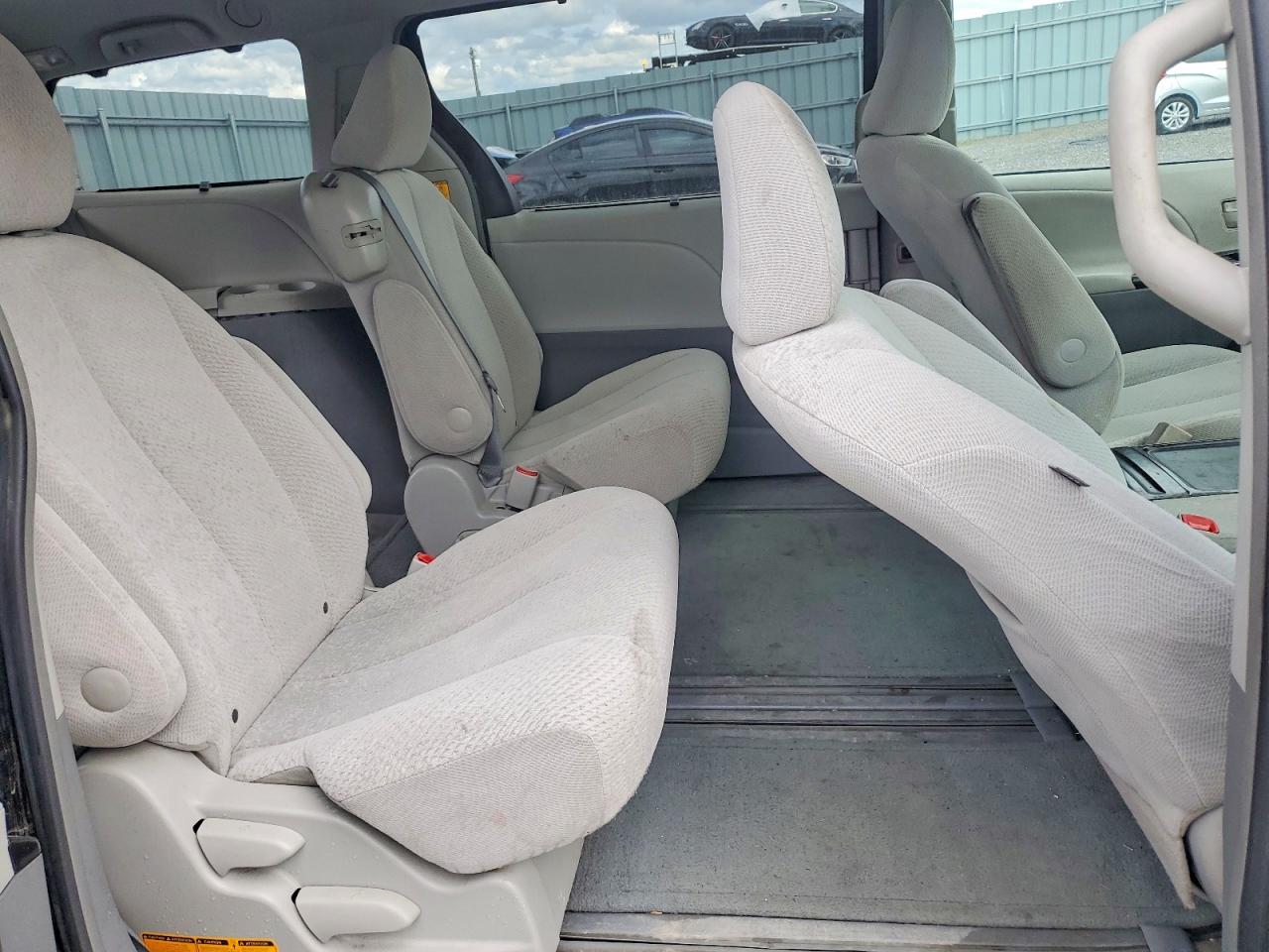 2012 Toyota Sienna Le Черный vin: 5TDKK3DC7CS242830