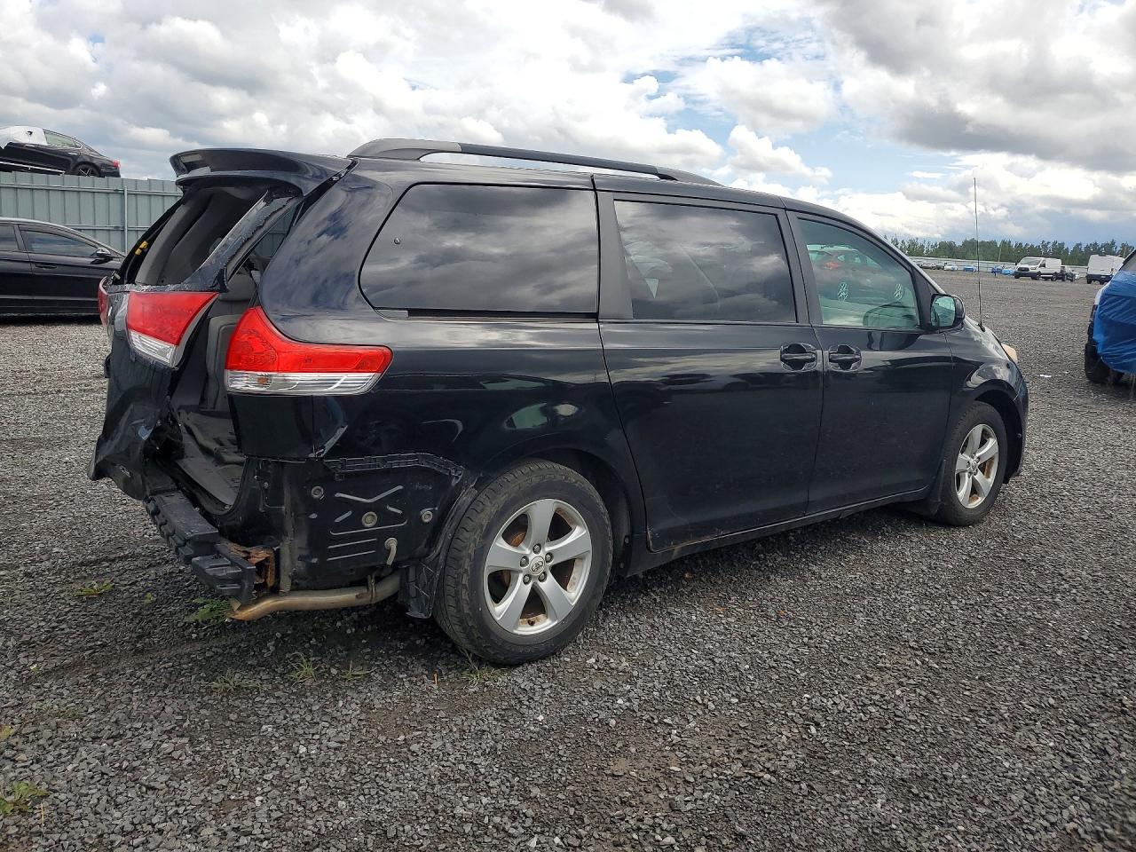 2012 Toyota Sienna Le Черный vin: 5TDKK3DC7CS242830