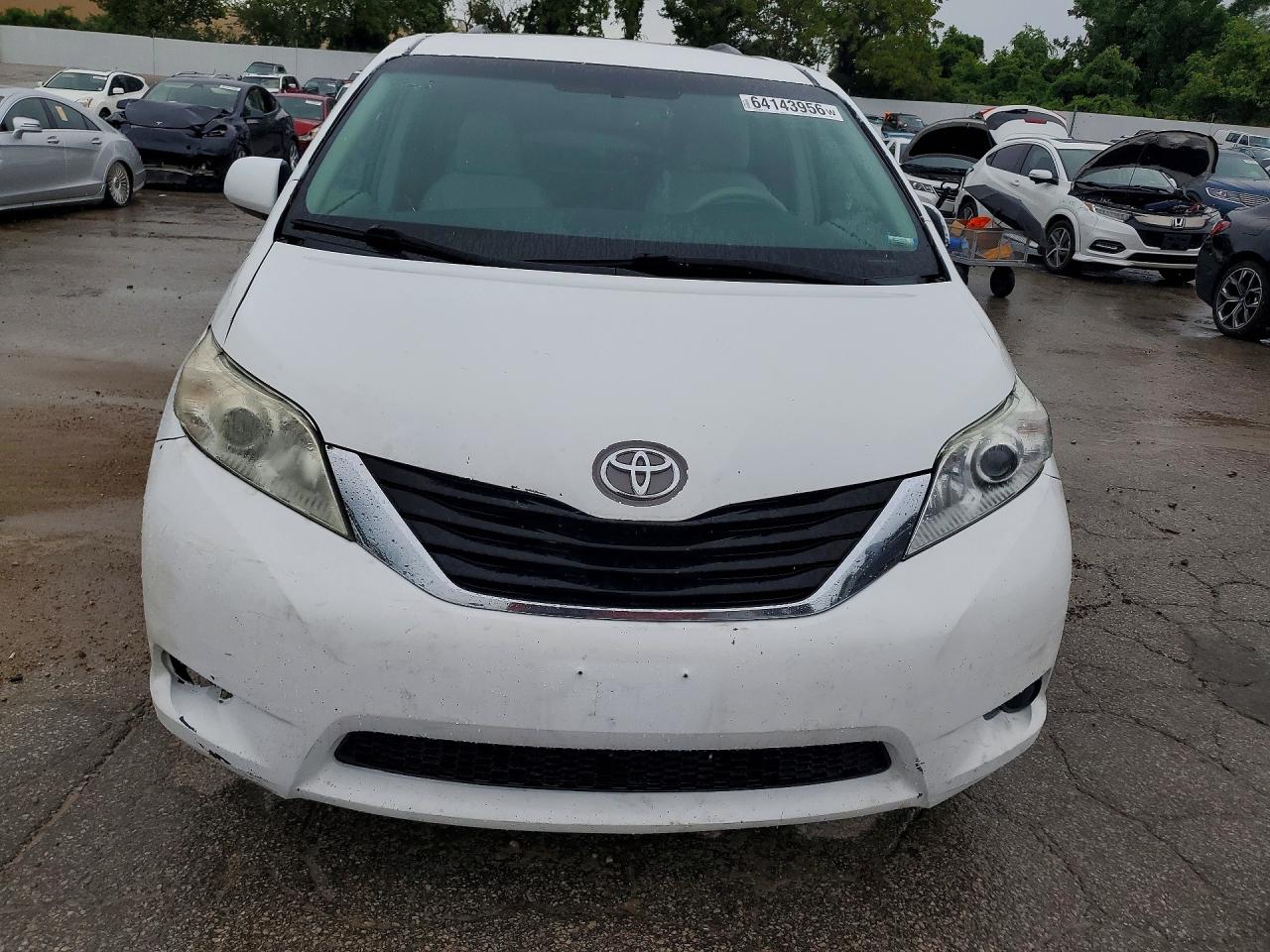 2013 Toyota Sienna Le White vin: 5TDKK3DC7DS283296